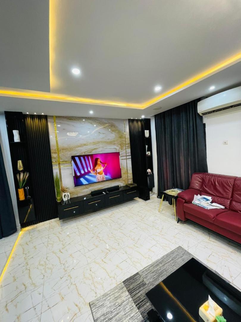 THE DUPLeX