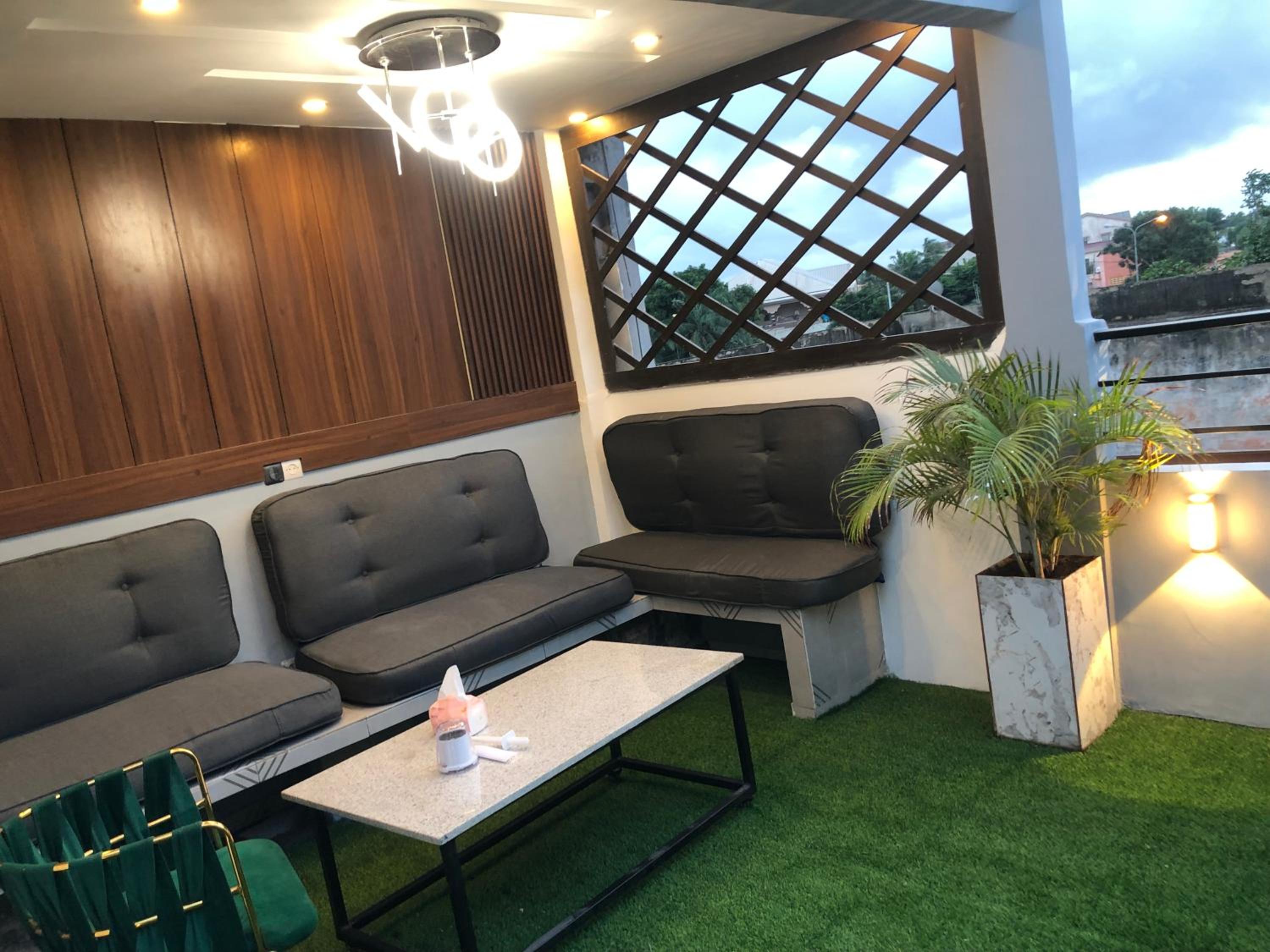 THE DUPLeX