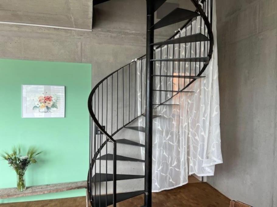 Maisonette Gäste-Haus vor dem privaten Haupthaus