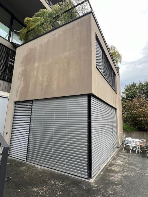 Maisonette Gäste-Haus vor dem privaten Haupthaus