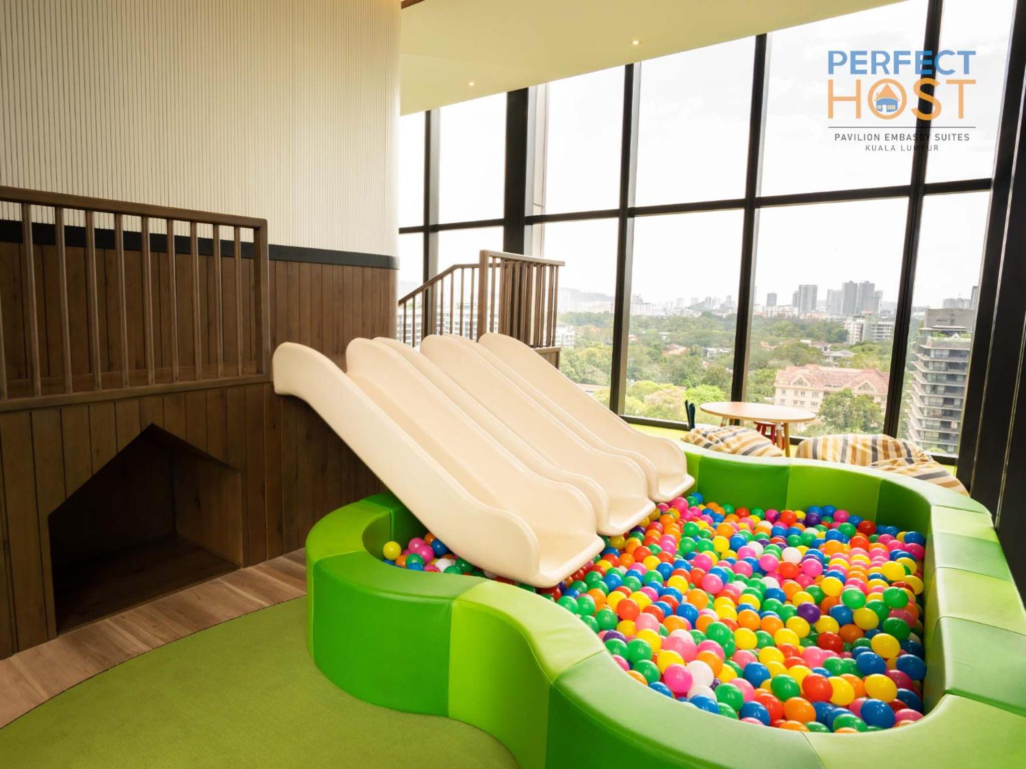 Pavilion Embassy Suites KL by Perfect Host