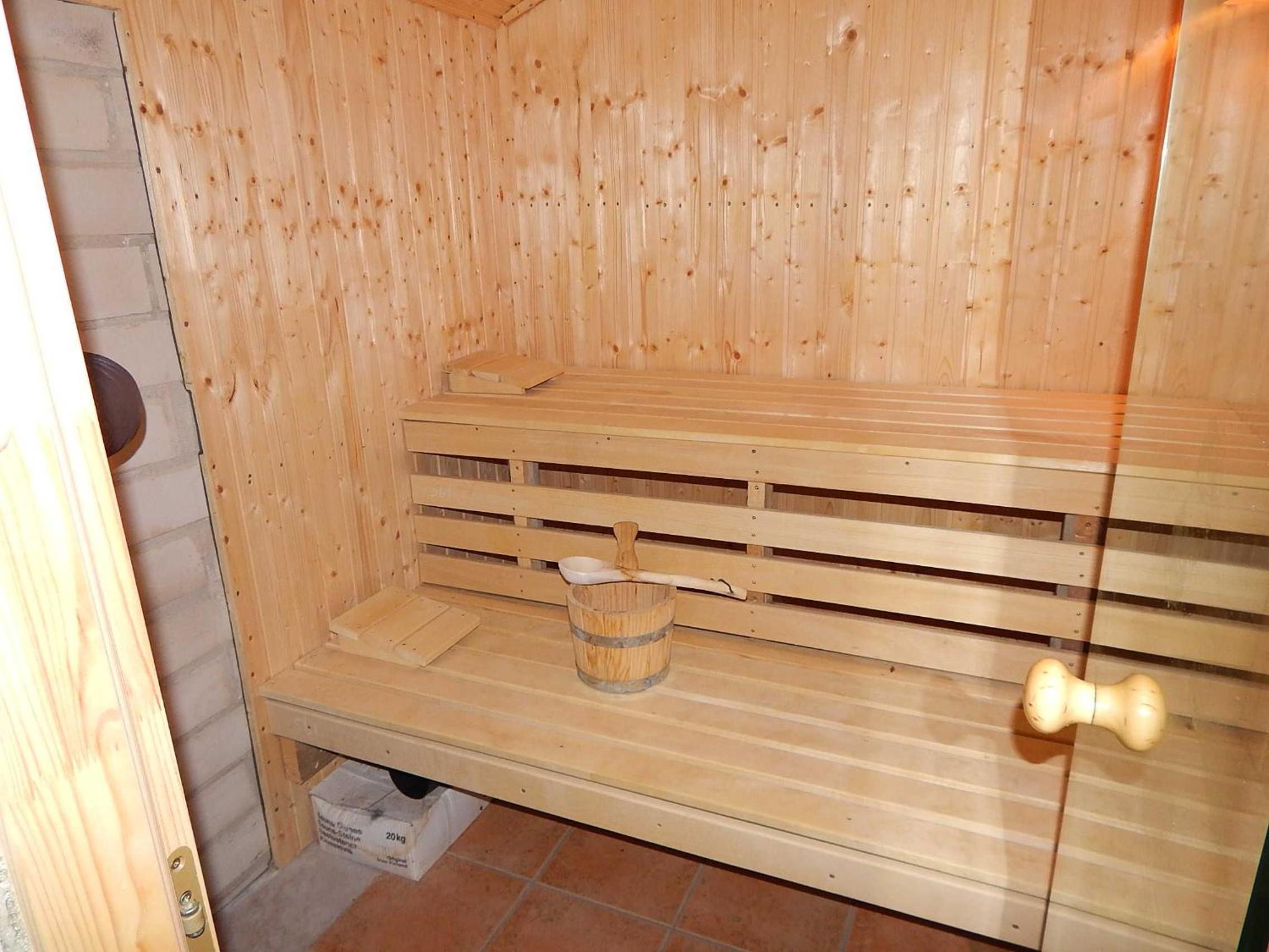 Ferienhaus mit Waldsauna am Kranichfeld
