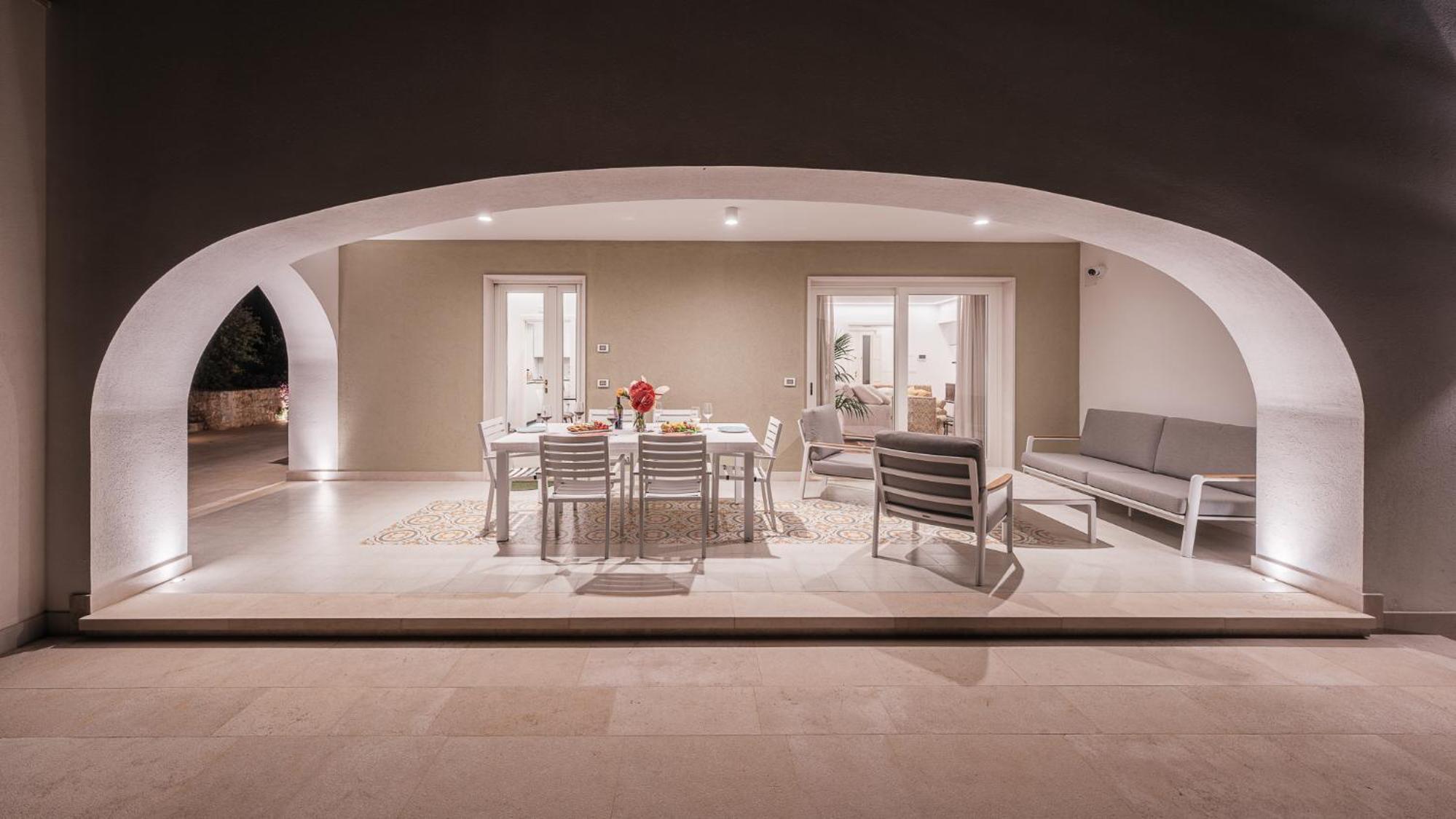 VILLA BELLINA 6, Emma Villas view 4