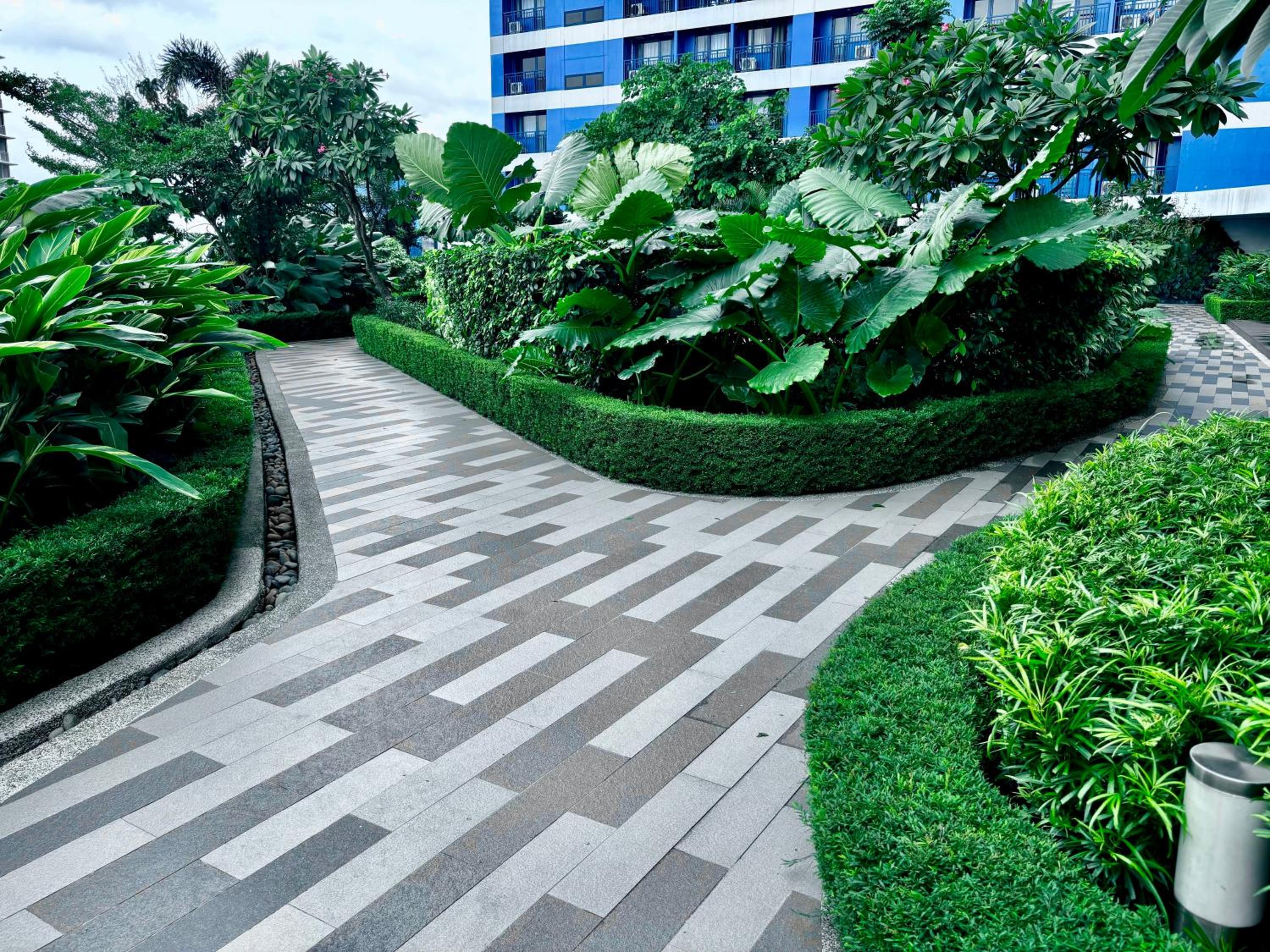 Ikigai Charlie Makati Condo Premium Comfort & Luxury