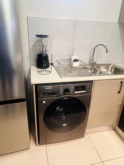 The Henlee Apartment Dainfern - Ground Floor Unit view 3