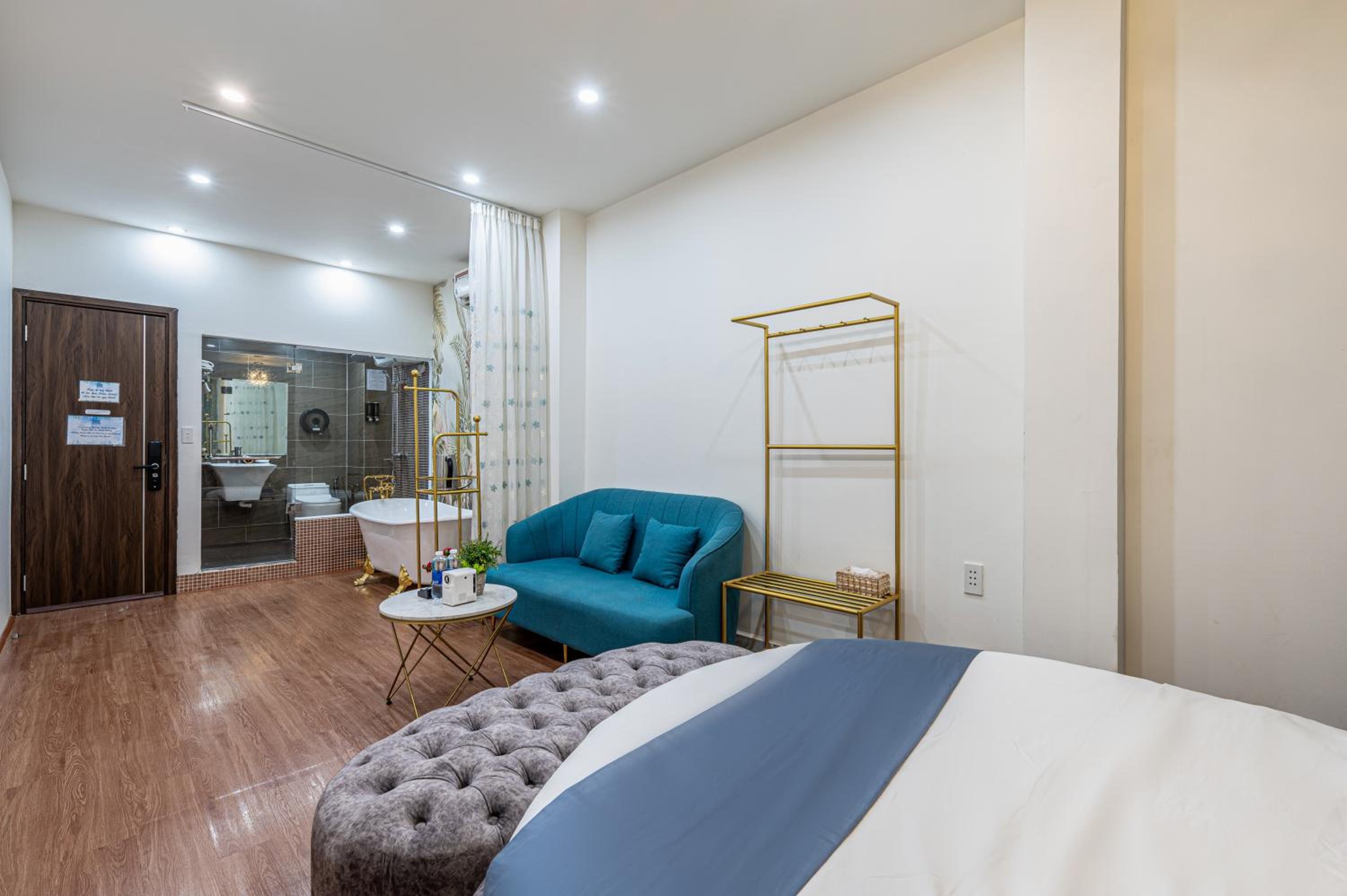 Palas House By Cozrum