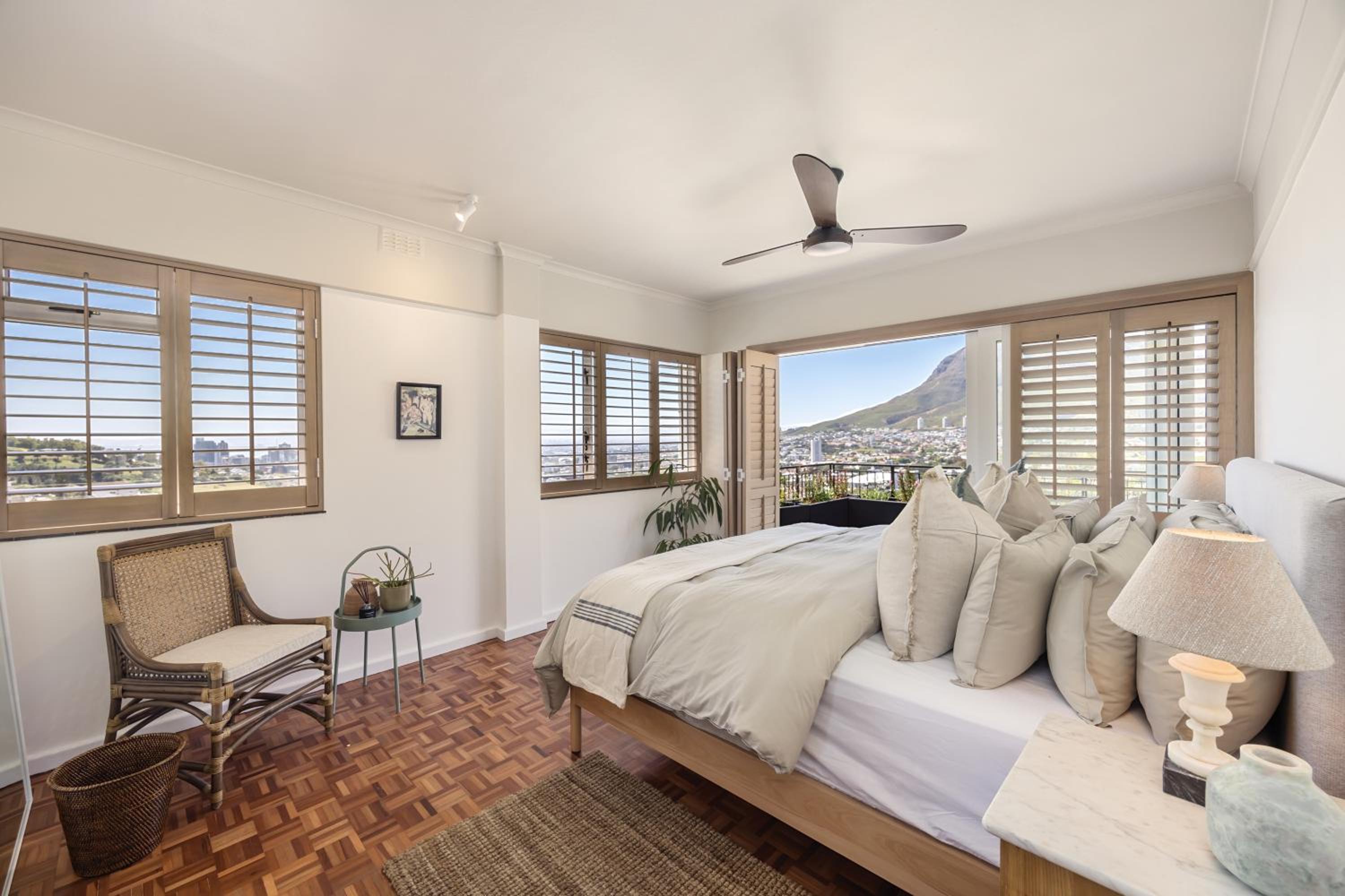 Tamboerskloof Luxury Apartment.