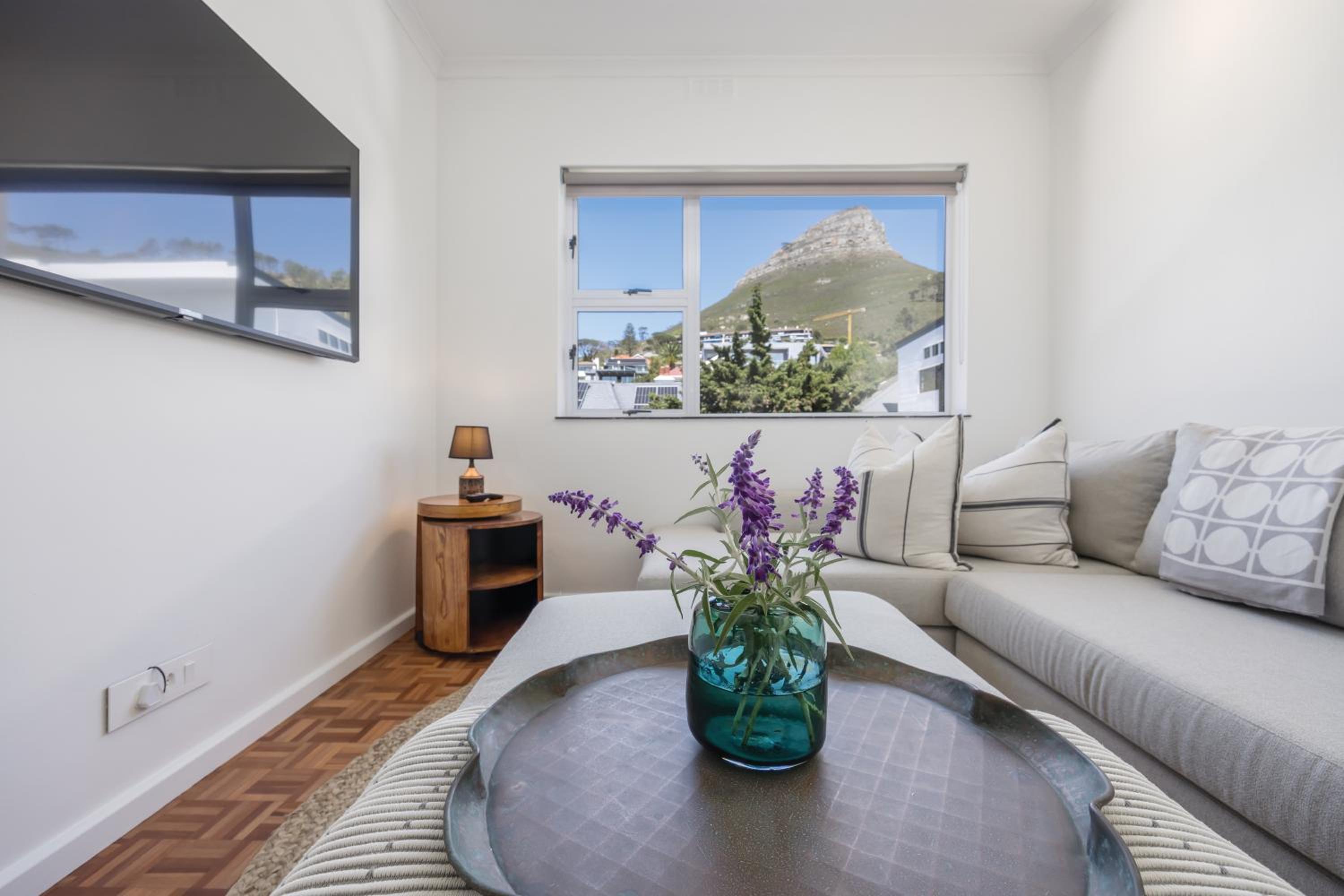 Tamboerskloof Luxury Apartment.