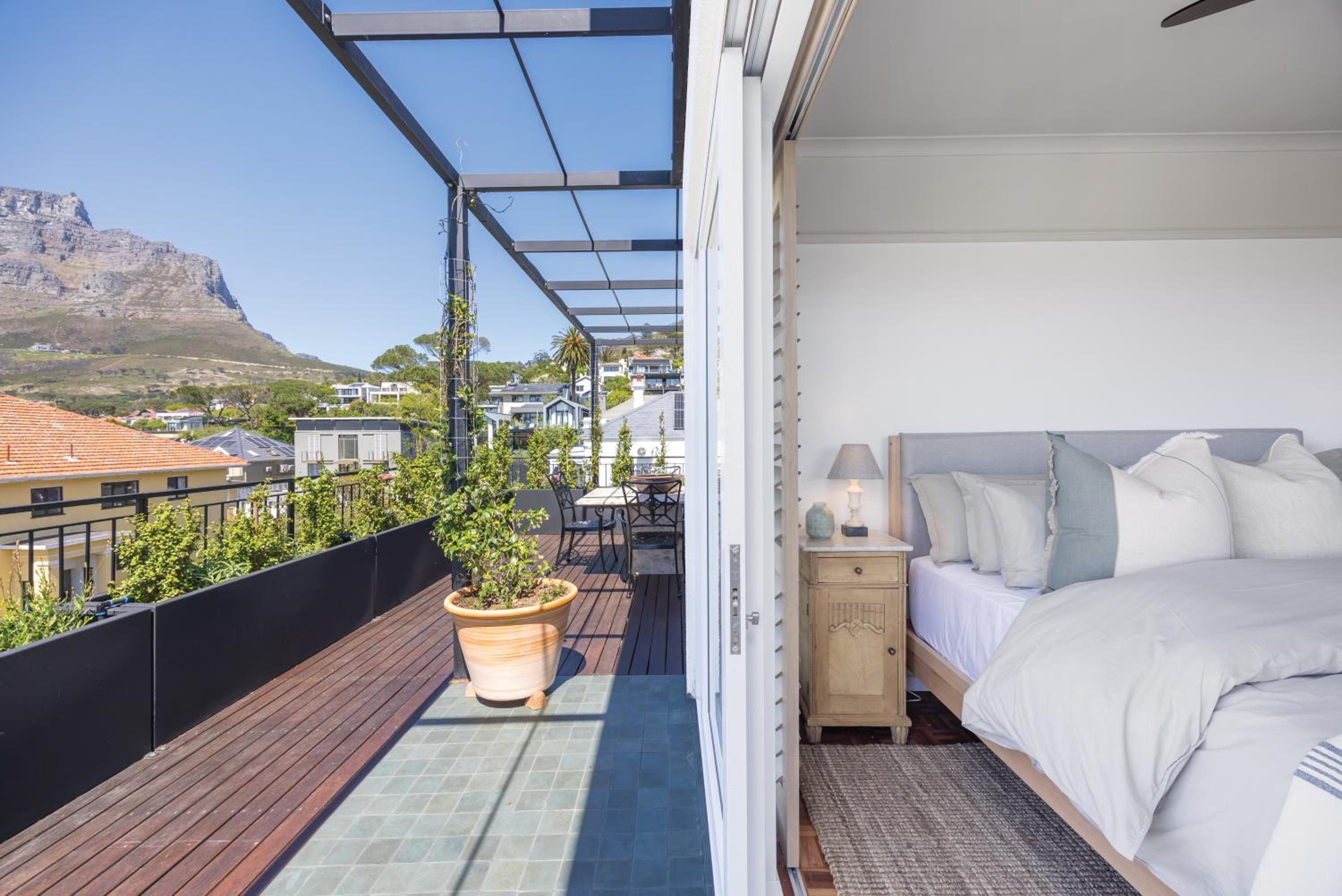 Tamboerskloof Luxury Apartment.