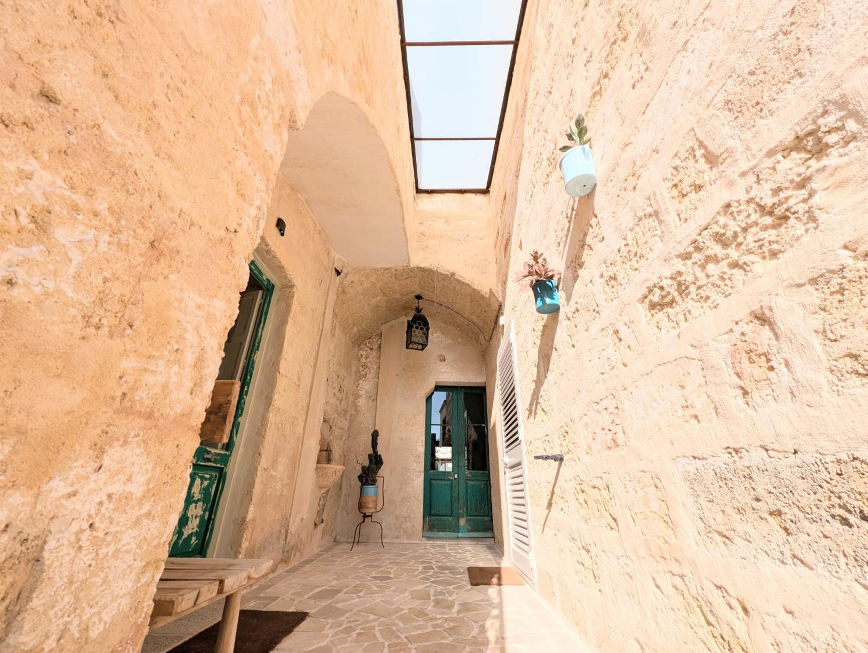 Boutique Heritage Stay with Pool - The Art of Leo view 4