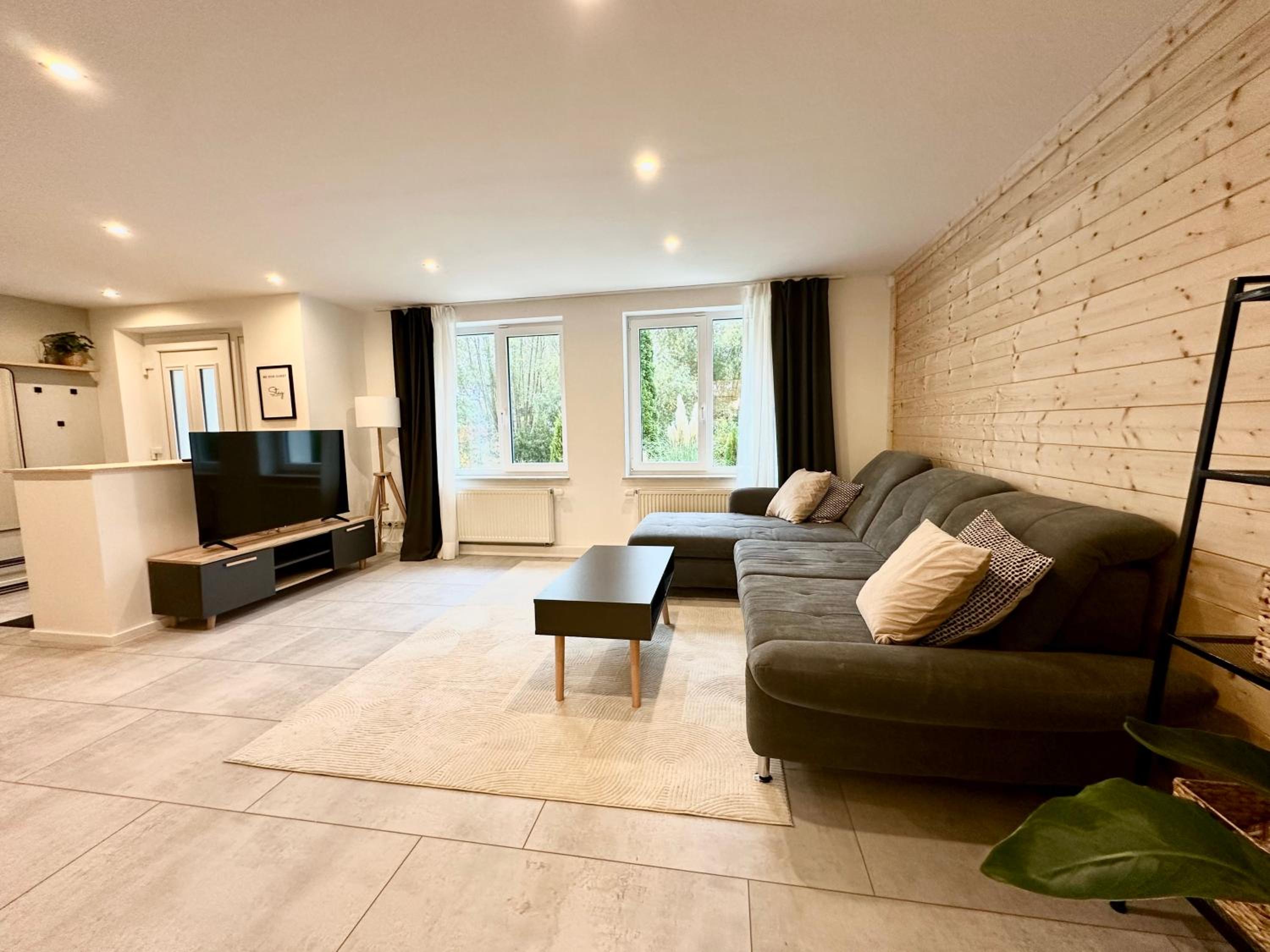 103 m2 geräumiges familienfreundliche Ferienwohnung mit Infrarotsauna in Erfurt