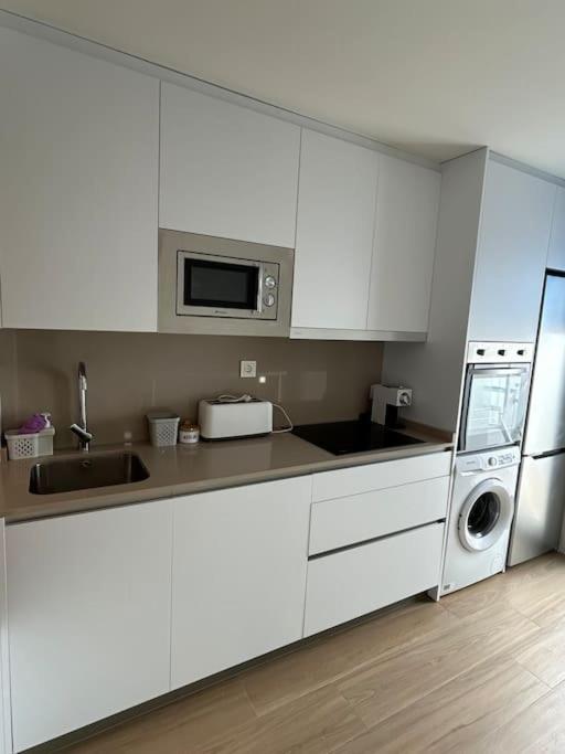New 1 Bedroom Apartment with Roof Top Terrace view 4