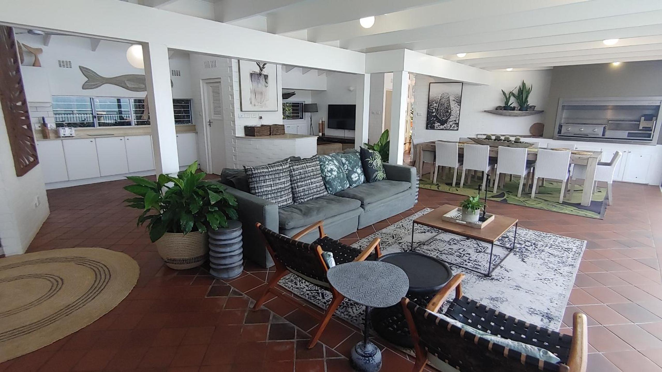 Hidden Heights Beach House view 5