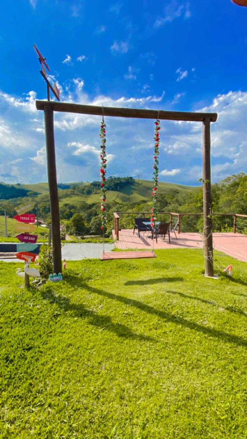 Recanto da Alegria - Casa em Cunha com Jacuzzi,Piscina,Rede,Churrasqueira,Lareira,Deck, Banco de coração