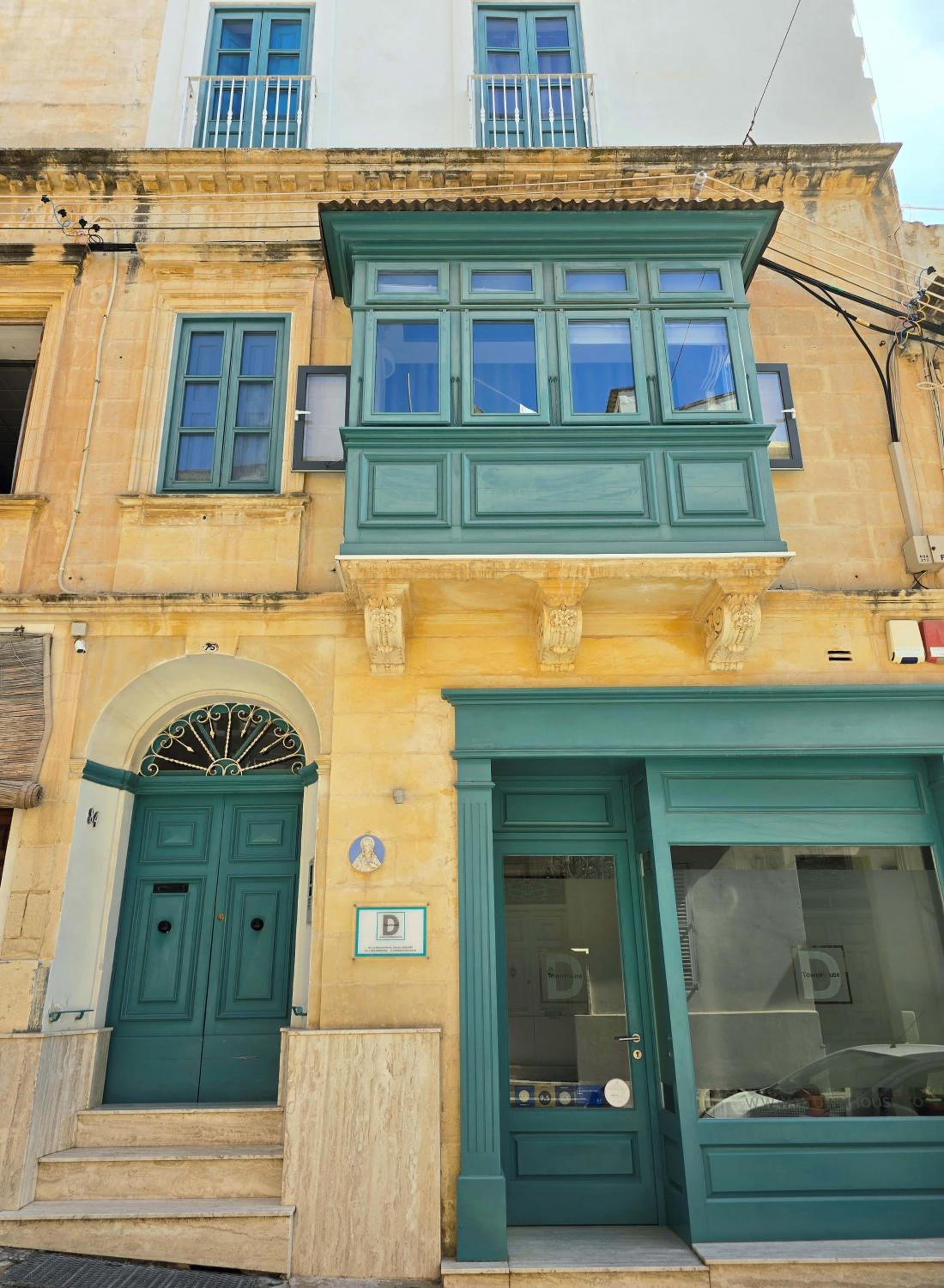 Hotel D Townhouse Boutique Suites - Image 1