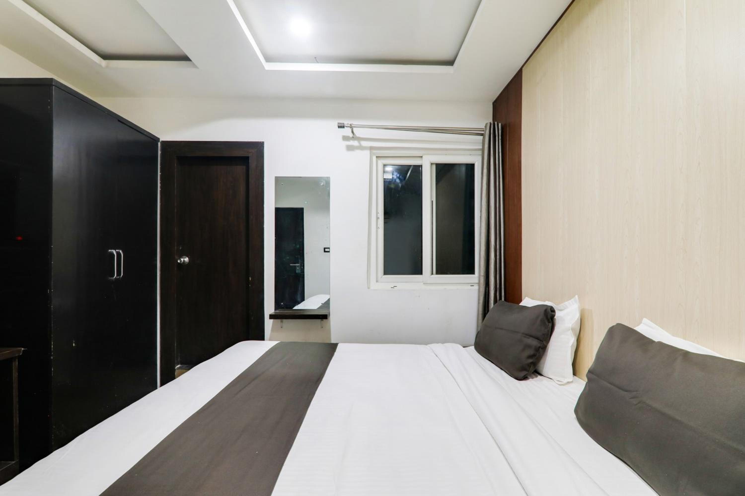 Super Hotel O RED CARPET HOTEL & BANQUET view 3