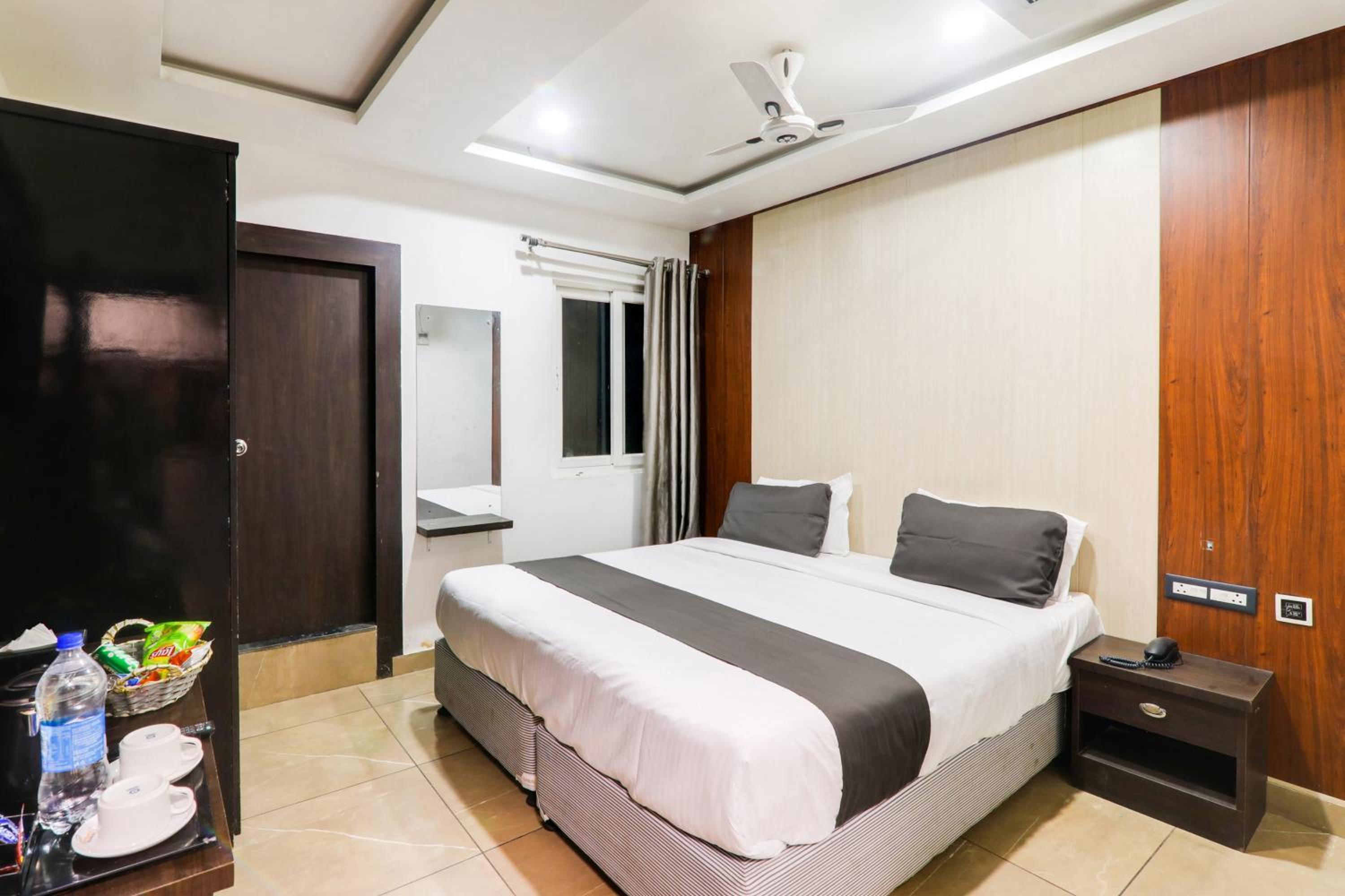 Super Hotel O RED CARPET HOTEL & BANQUET view 4