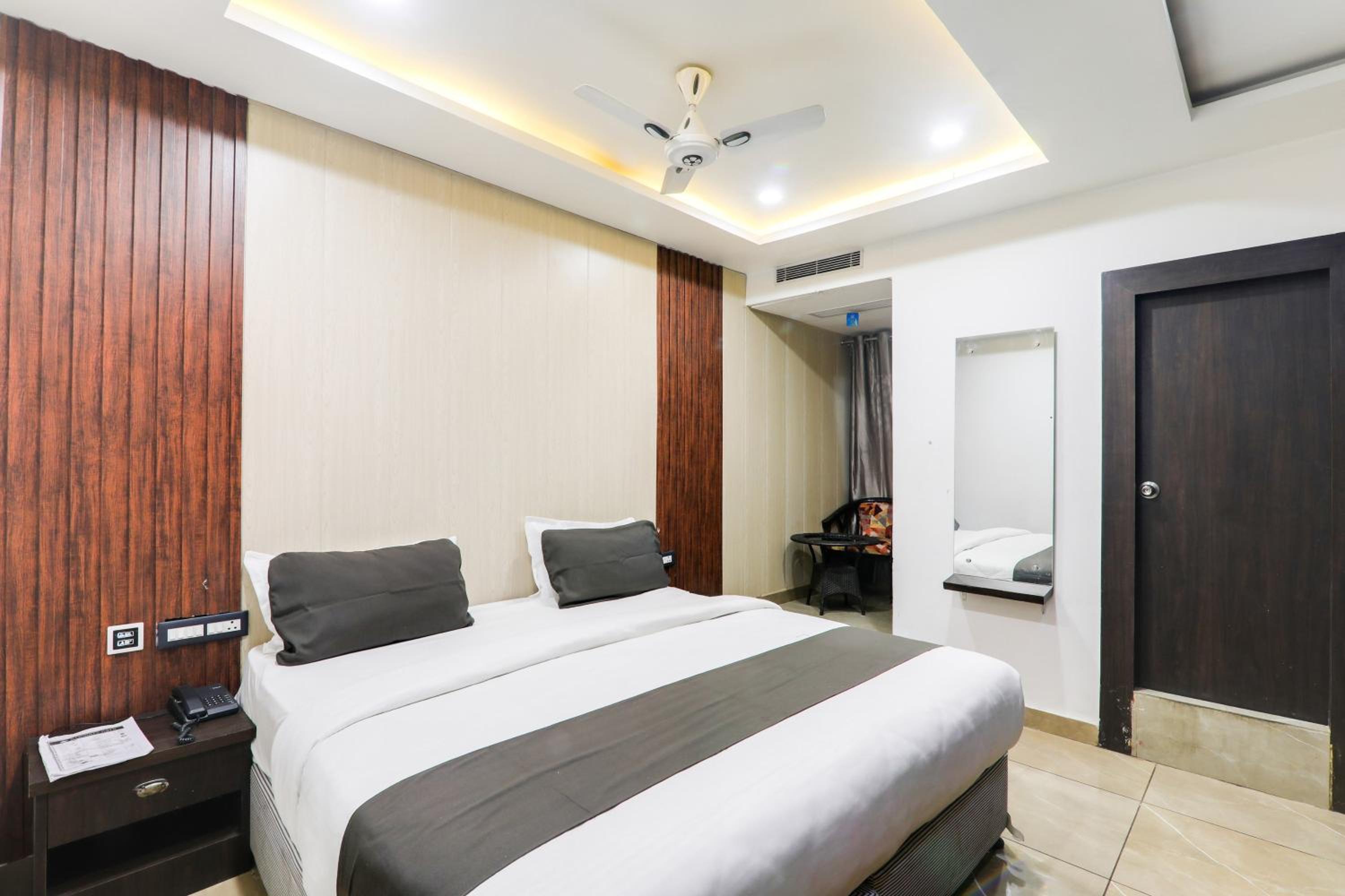 Super Hotel O RED CARPET HOTEL & BANQUET view 5