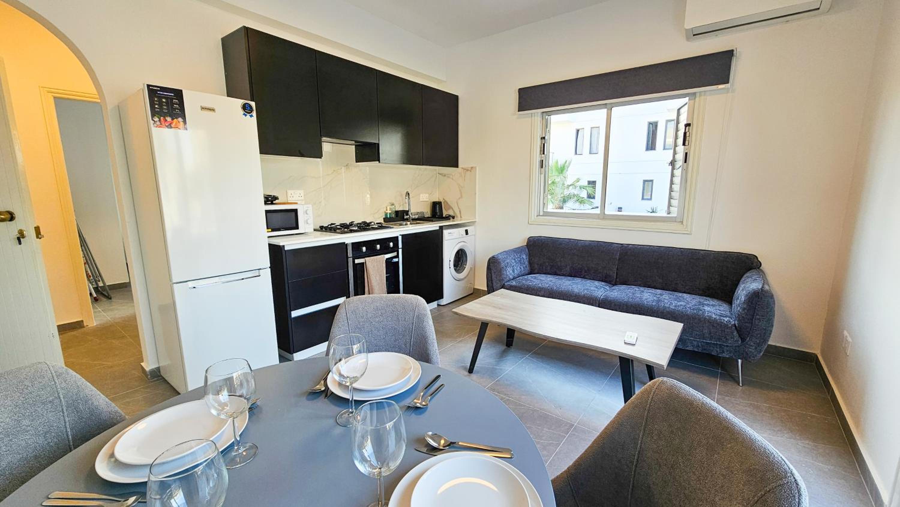 La Magenta Apartments