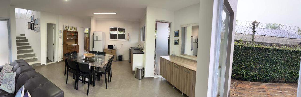 Casa em condomínio fechado, ambiente familiar