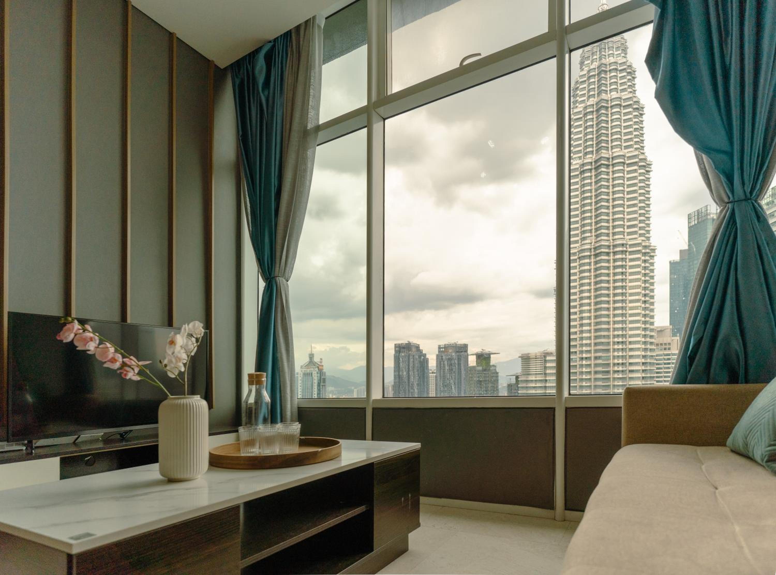 Sky Suites by The Pureloft
