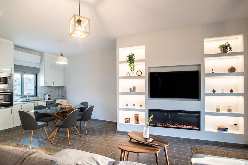 The Penthouse Private Jacuzzi & Lycabettus View photo 4