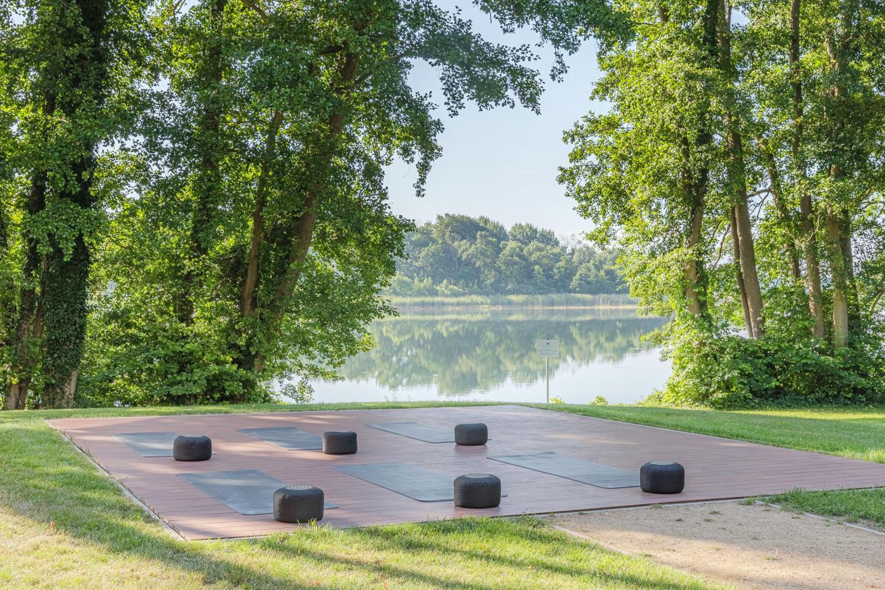 Zuversicht Ferienwohnung am Krakower See Komfort & Wellness mit Seeblick
