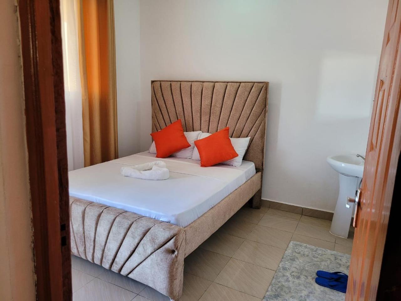 Taya Deluxe Homes view 3