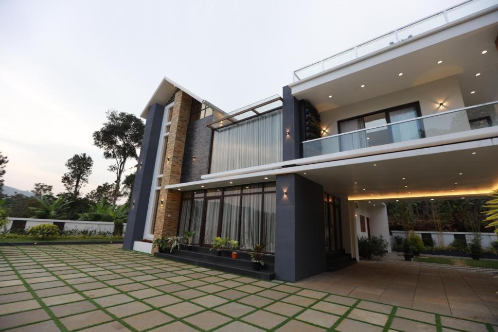 Freedom Resorts