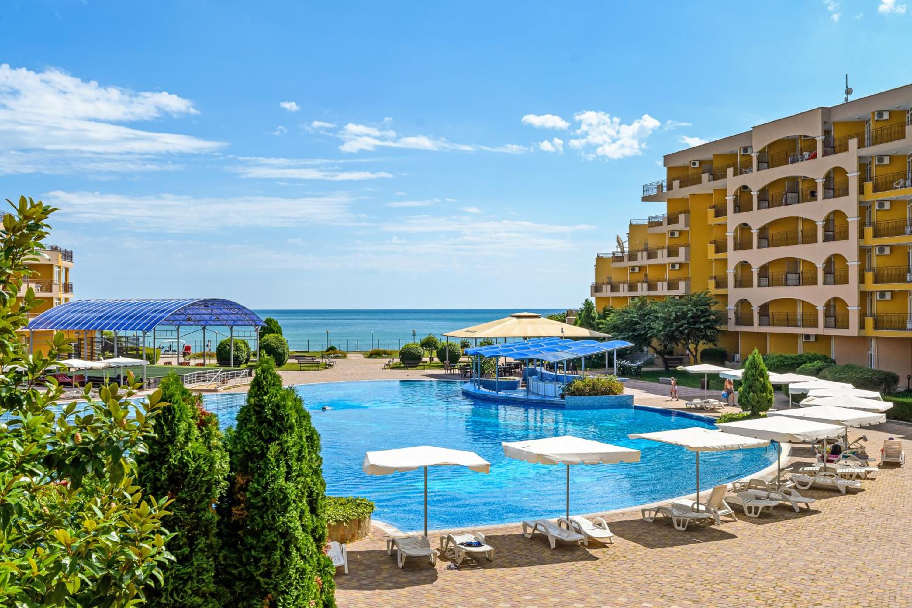 All-Year-Round Beach Haven Rooms & Apartments