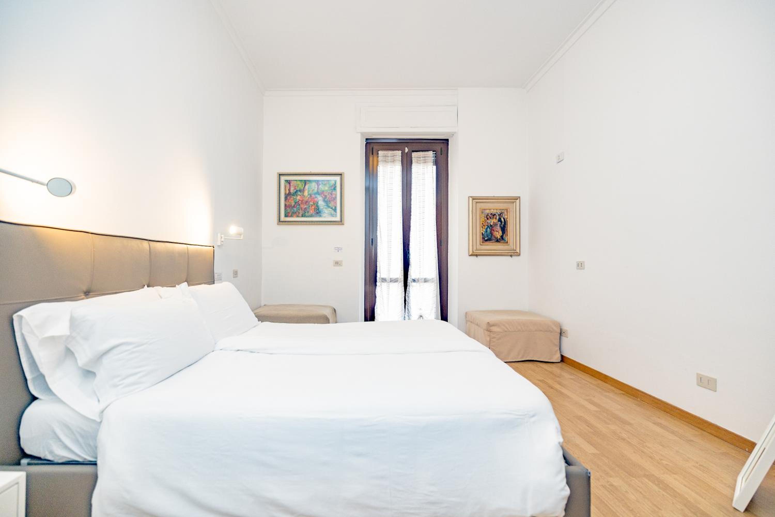 Minimal apartment near Bocconi University