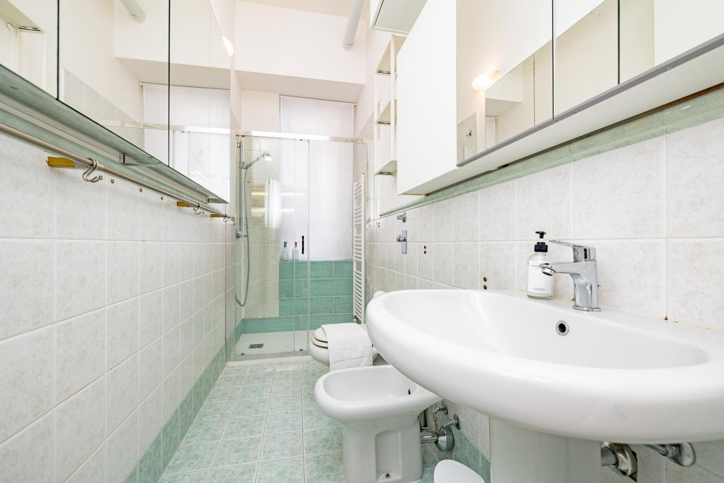 Minimal apartment near Bocconi University