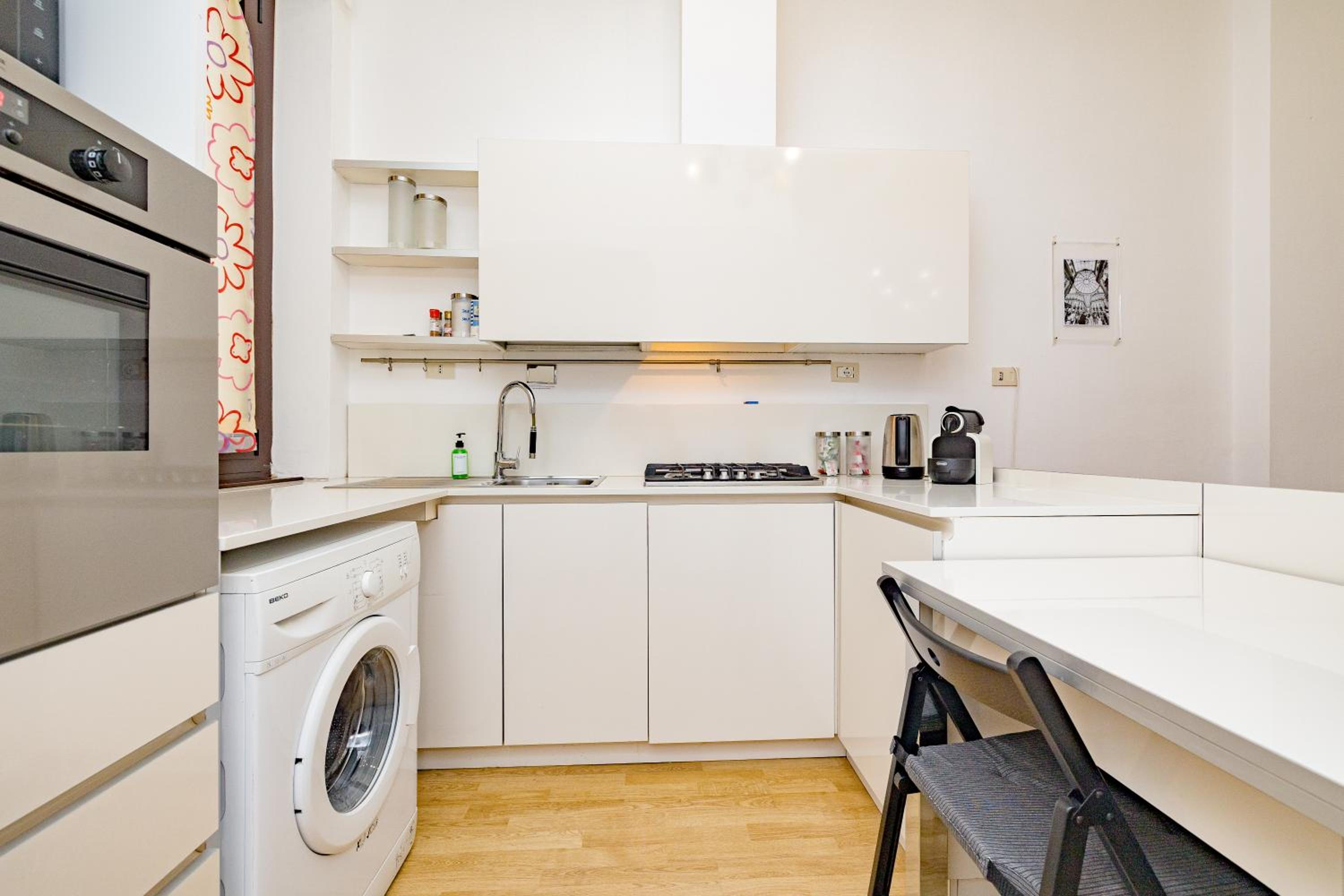 Minimal apartment near Bocconi University