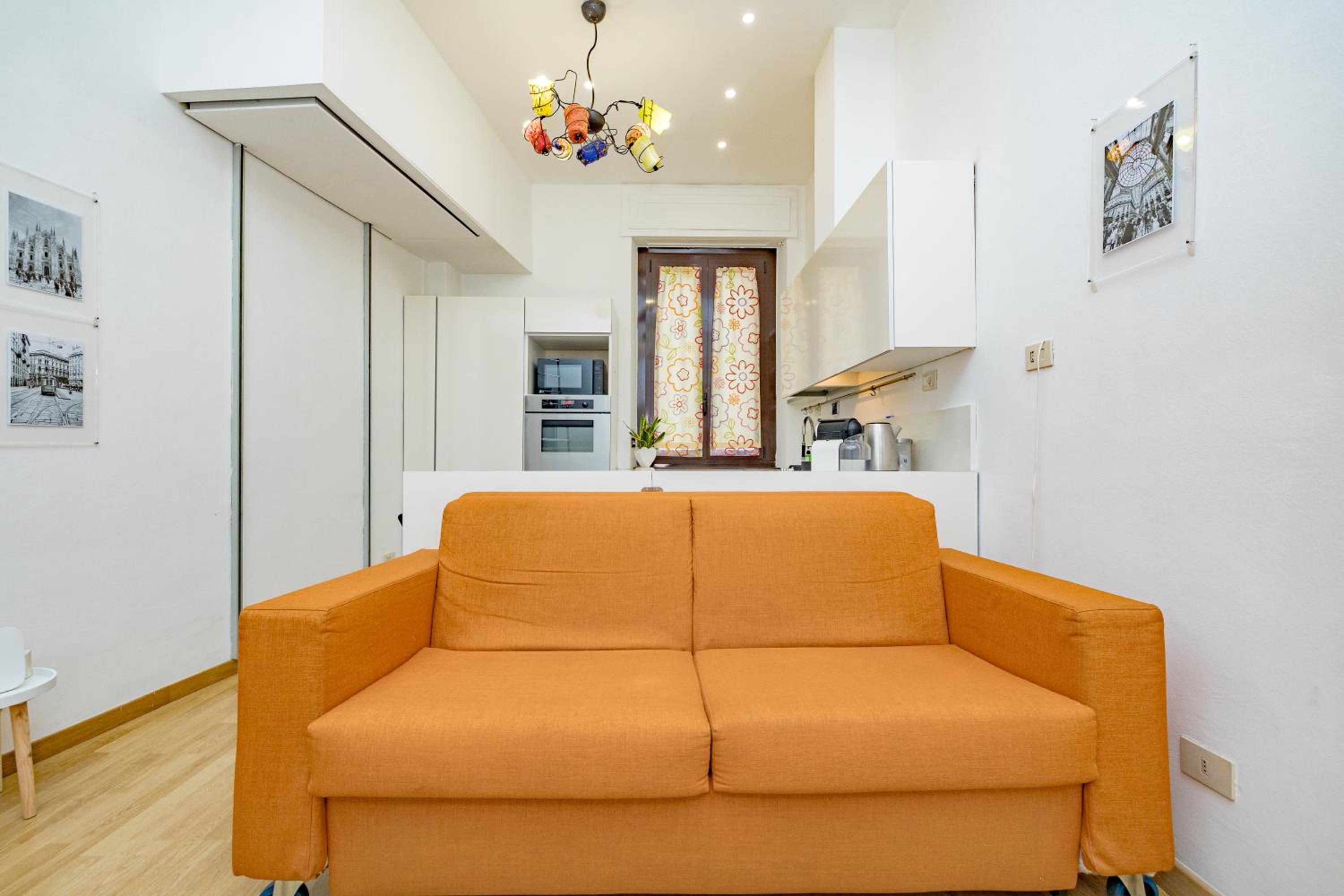 Minimal apartment near Bocconi University