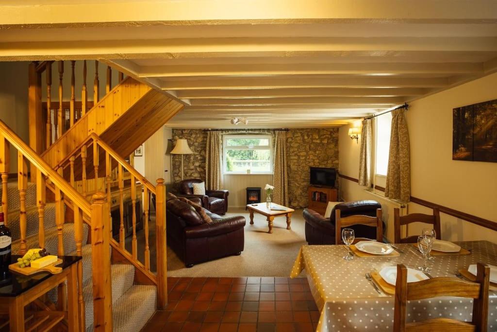 Ash Cottage Escape to Pembrokeshire Cottage with Pool and Sauna view 4
