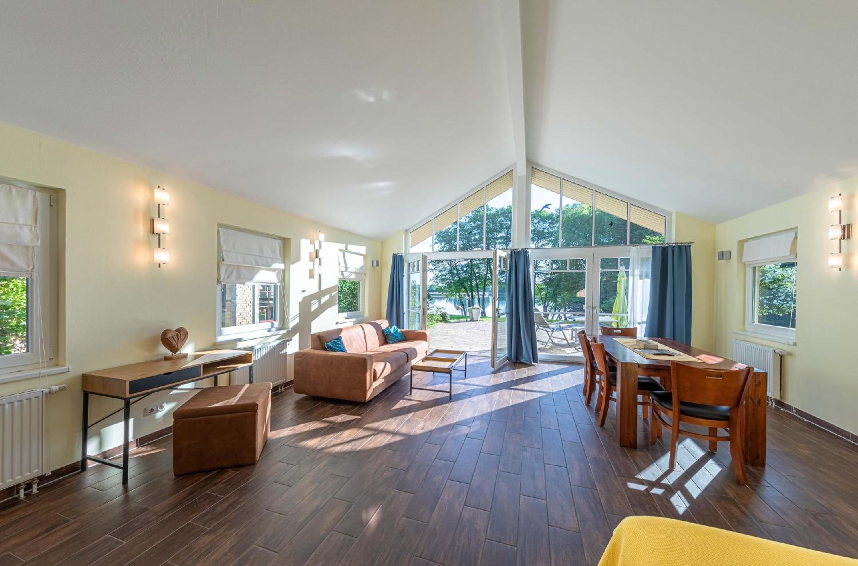 Wildgans - Stilvolles Ferienhaus mit Terrasse, Seeblick  Naturidylle am Loppiner See - Property Image 12