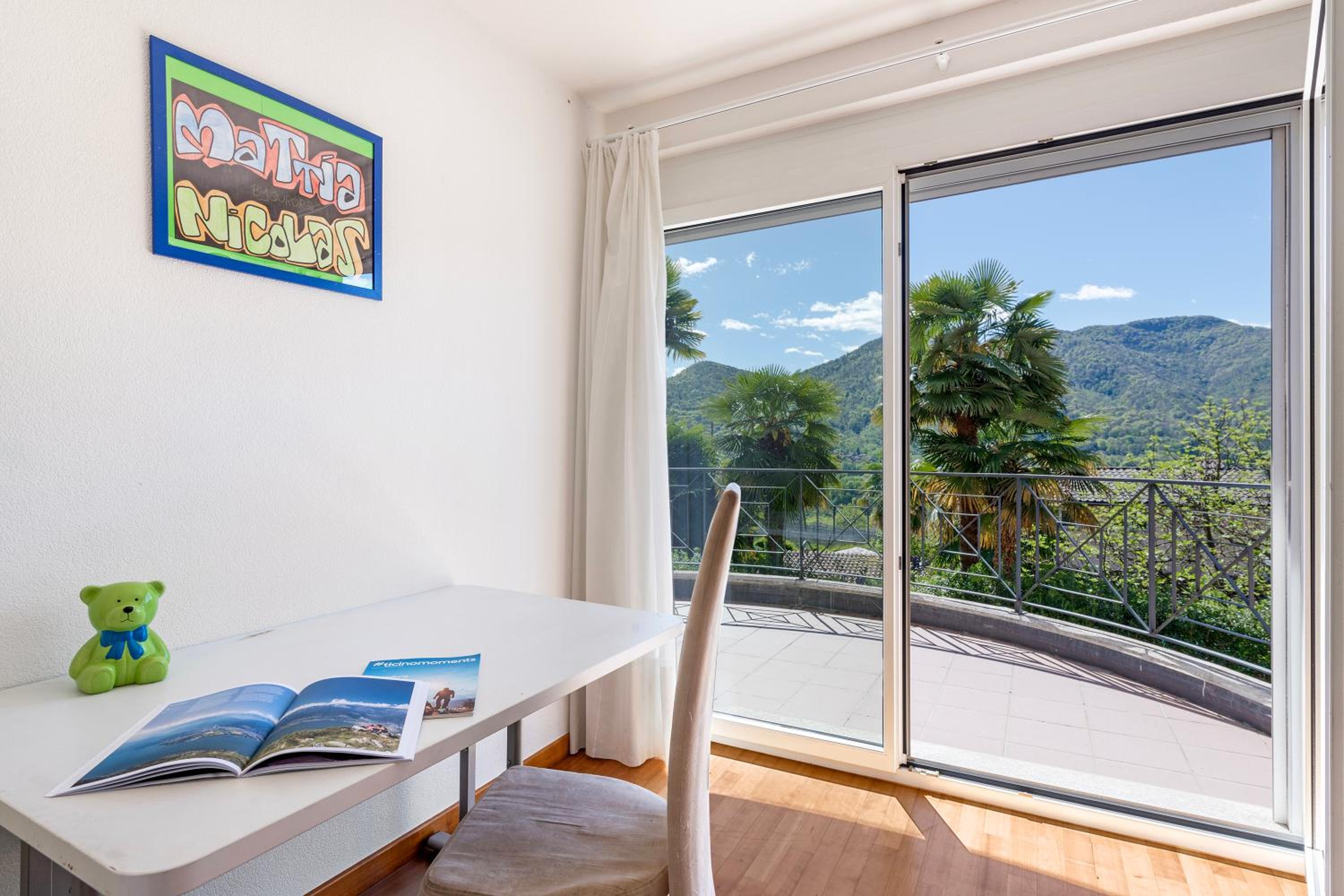 Sunny House- Happy Rentals