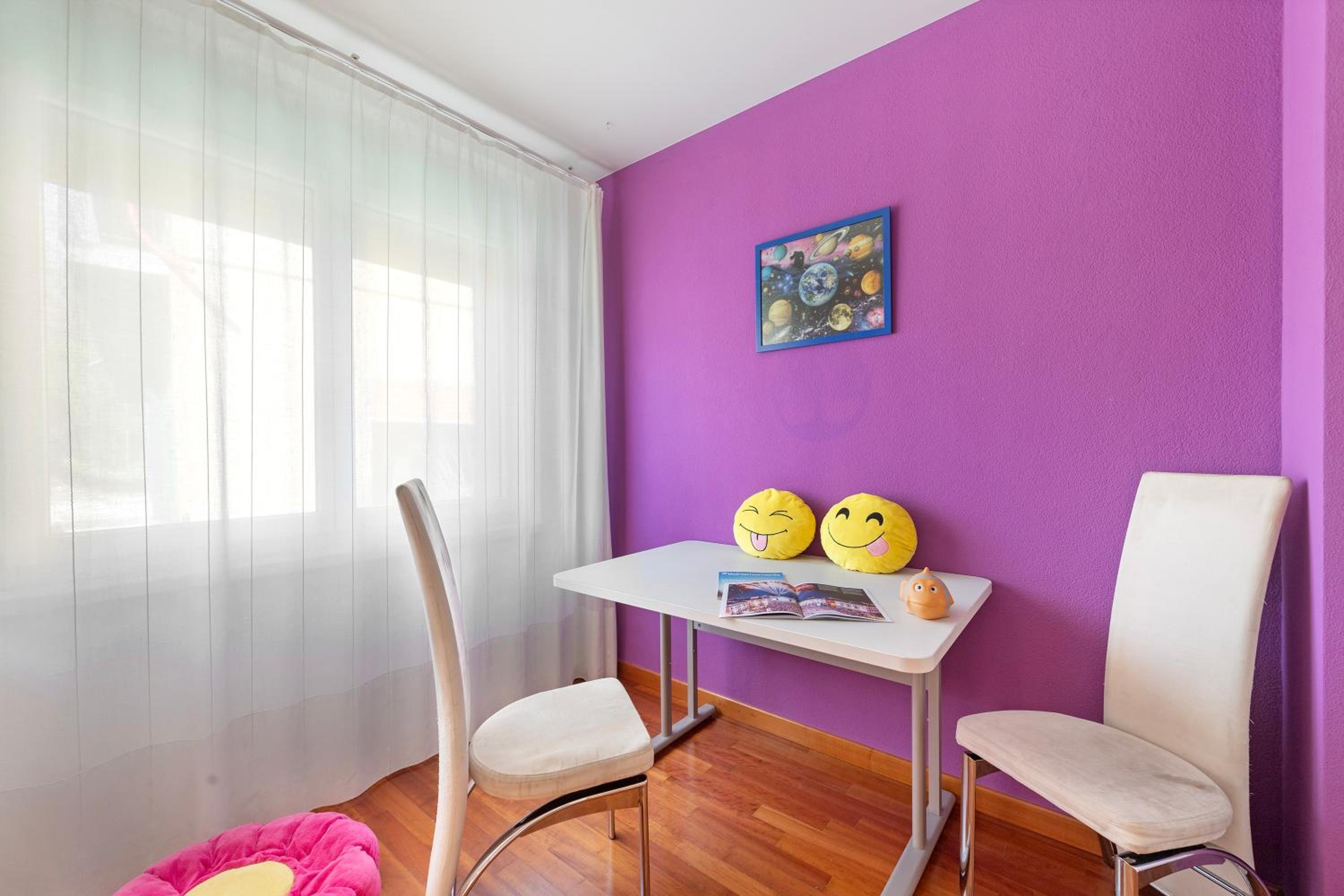 Sunny House- Happy Rentals
