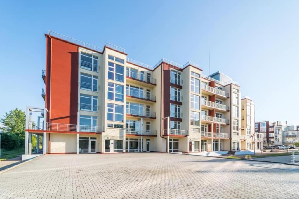 Ērts dzīvoklis ar plašu terasi view 4
