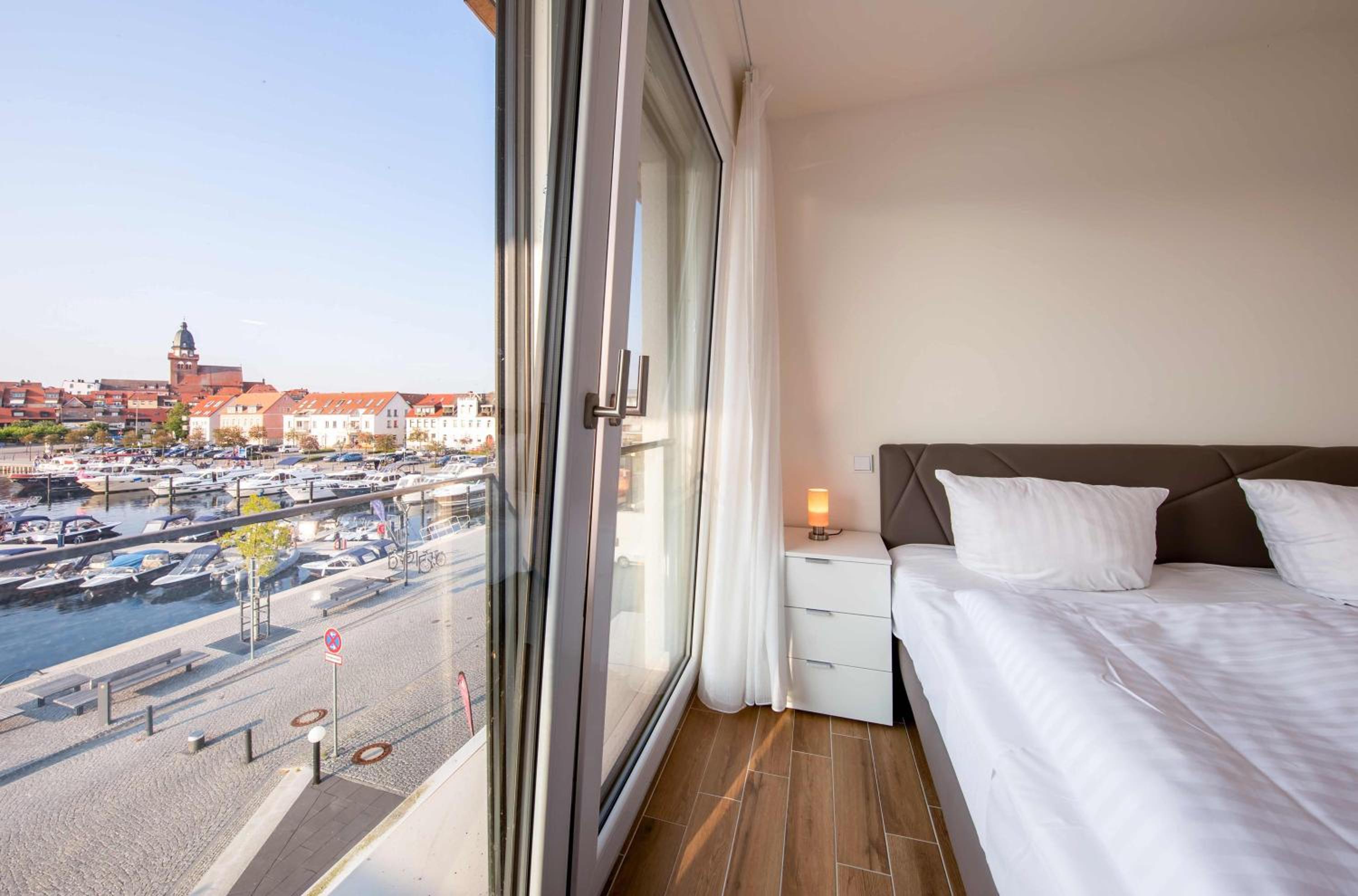 Sieglinde - Apartment in der Hafenresidenz mit Balkon & Wellness view 5