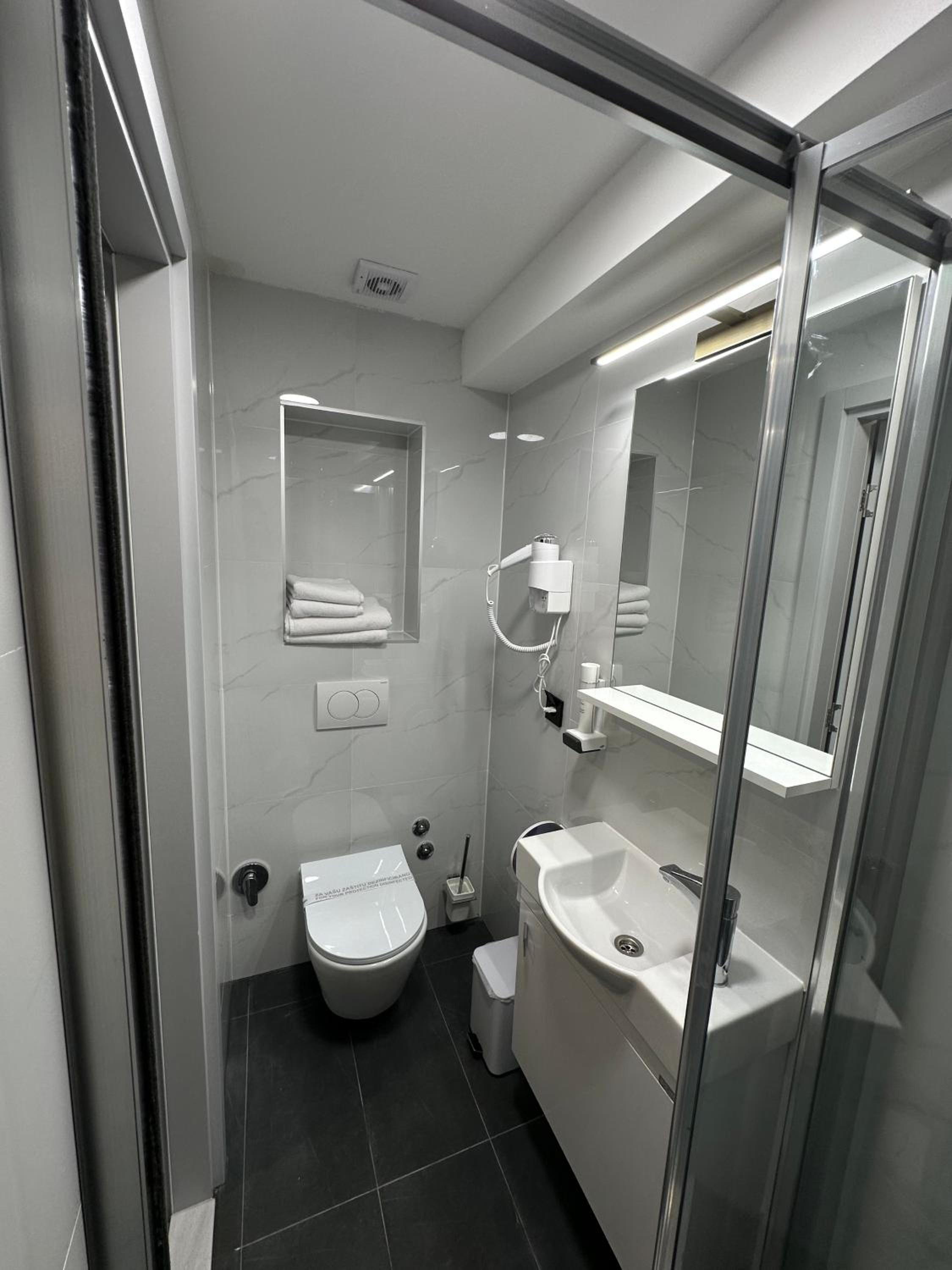 Alinar Oasis Budget Hotel