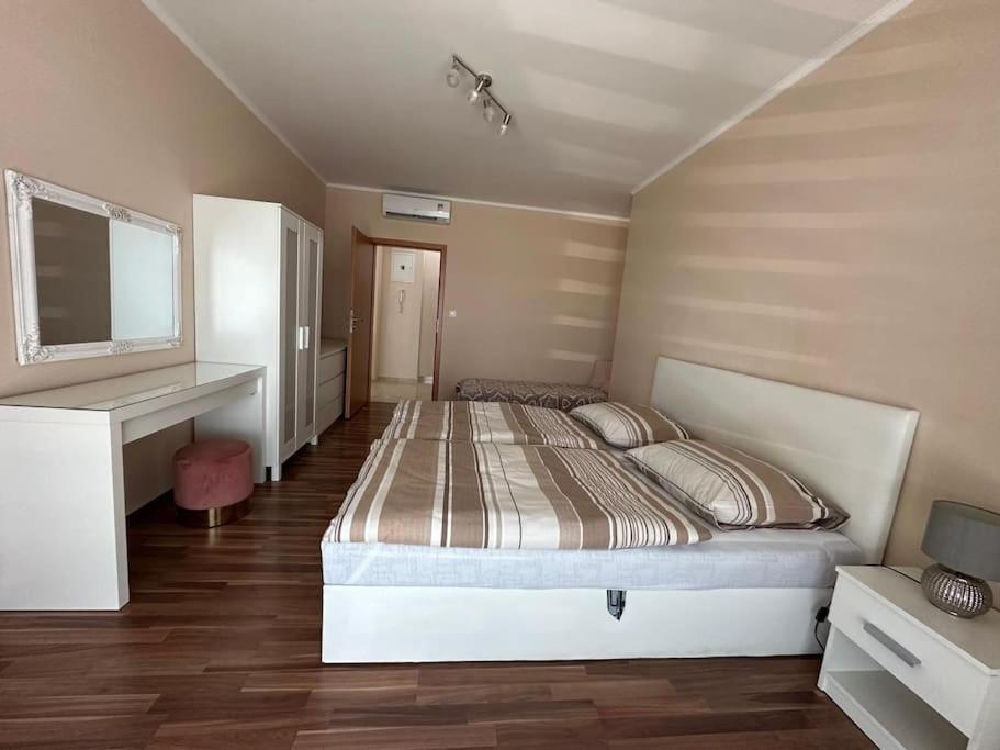 Apartmán Zmeko Centrum Piešťany