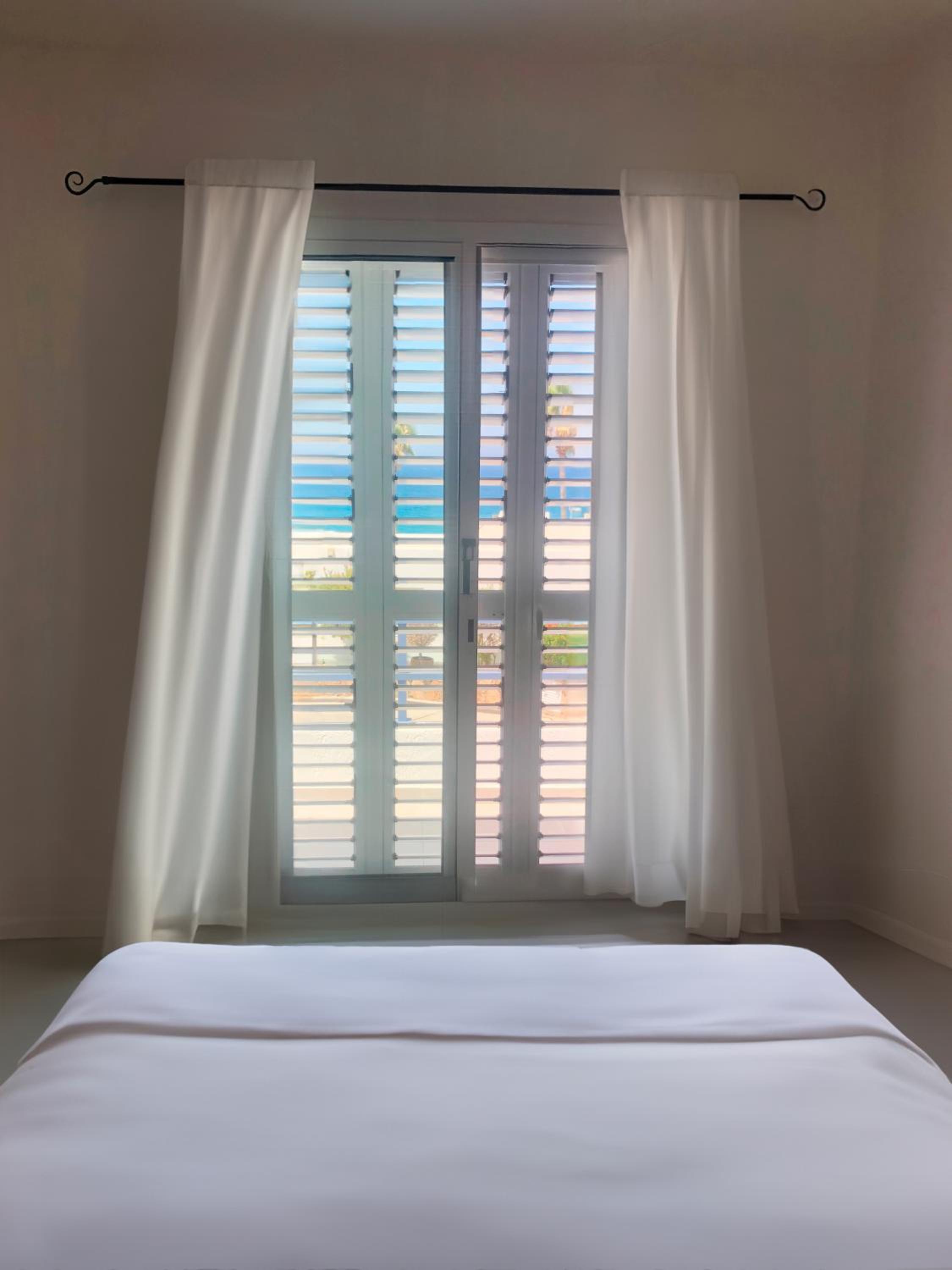 Sunset Deluxe Villa and Studios