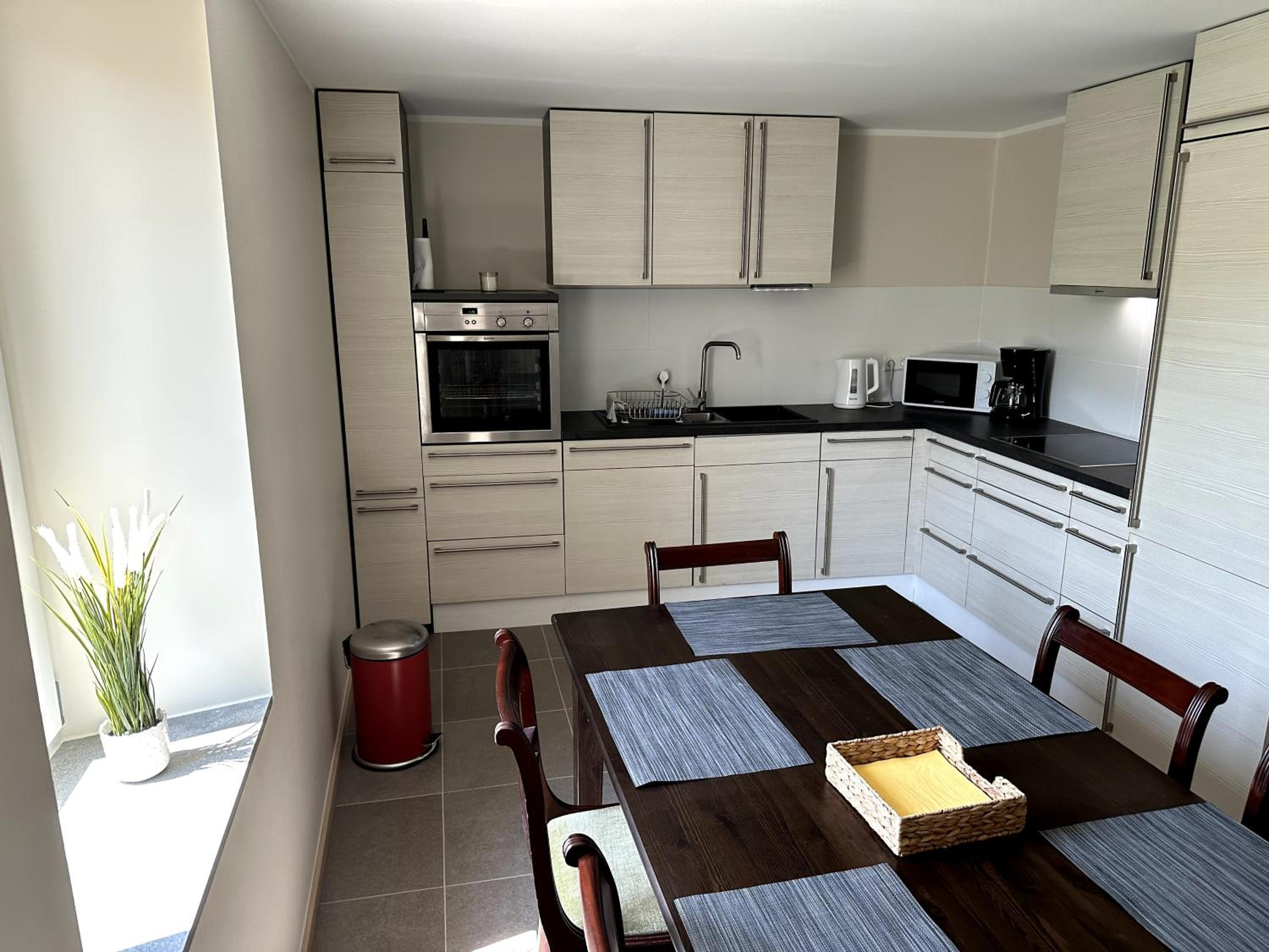 Helfant Luxembourg Deluxe Double Room 3