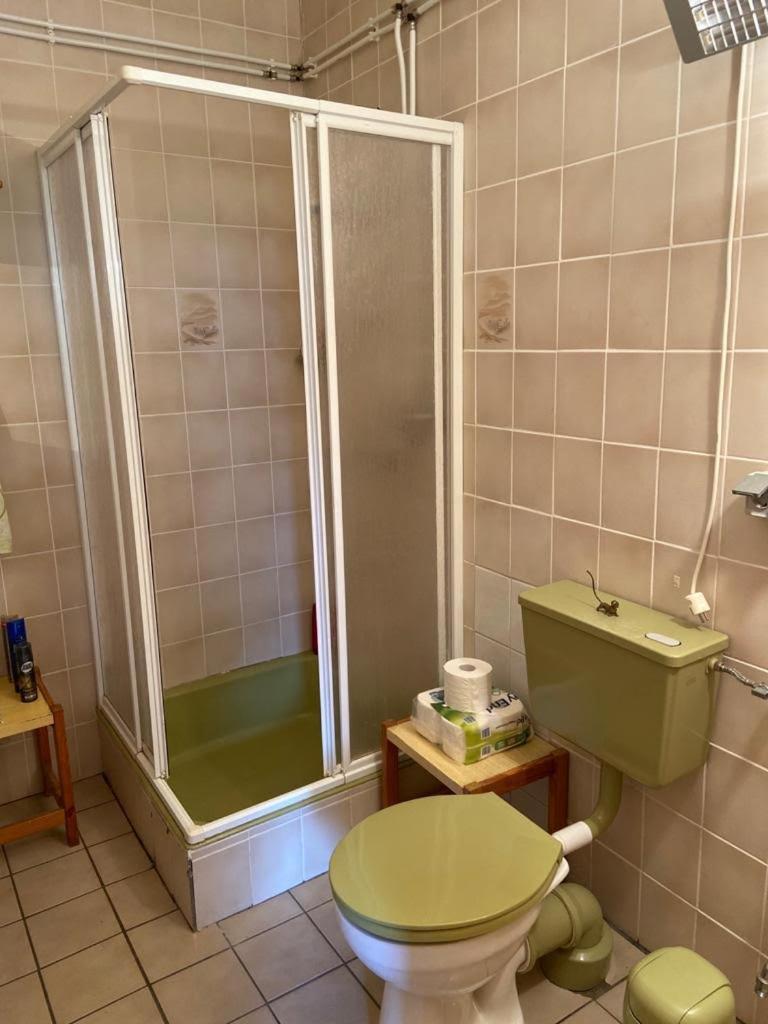 Familiennest und Romantikblick, 120qm FeWo, 3 Schlafplätze, eigener Parkplatz