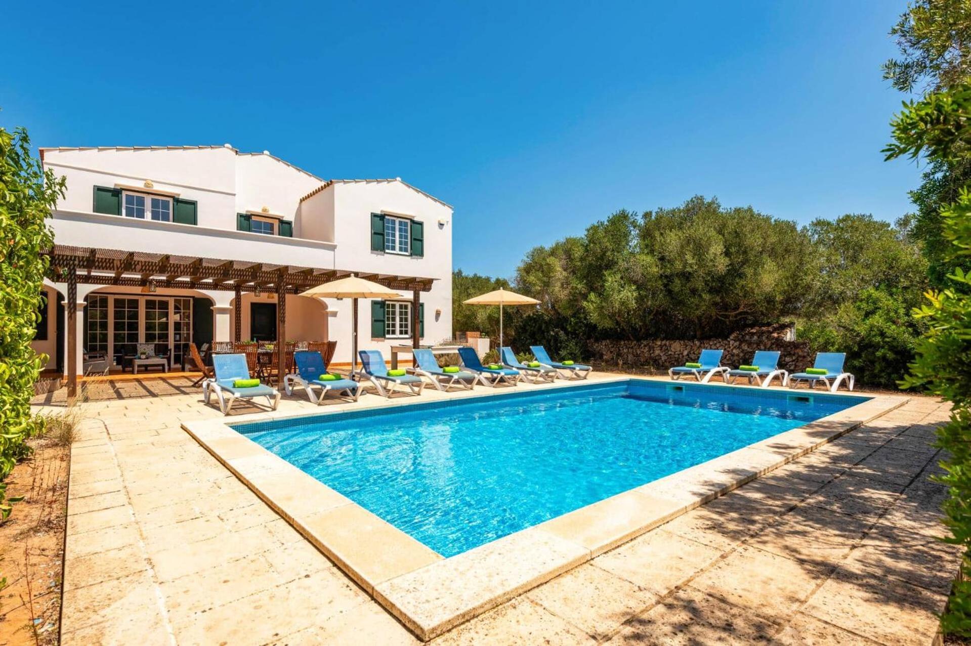 Villa Biniparrell by Villa Plus