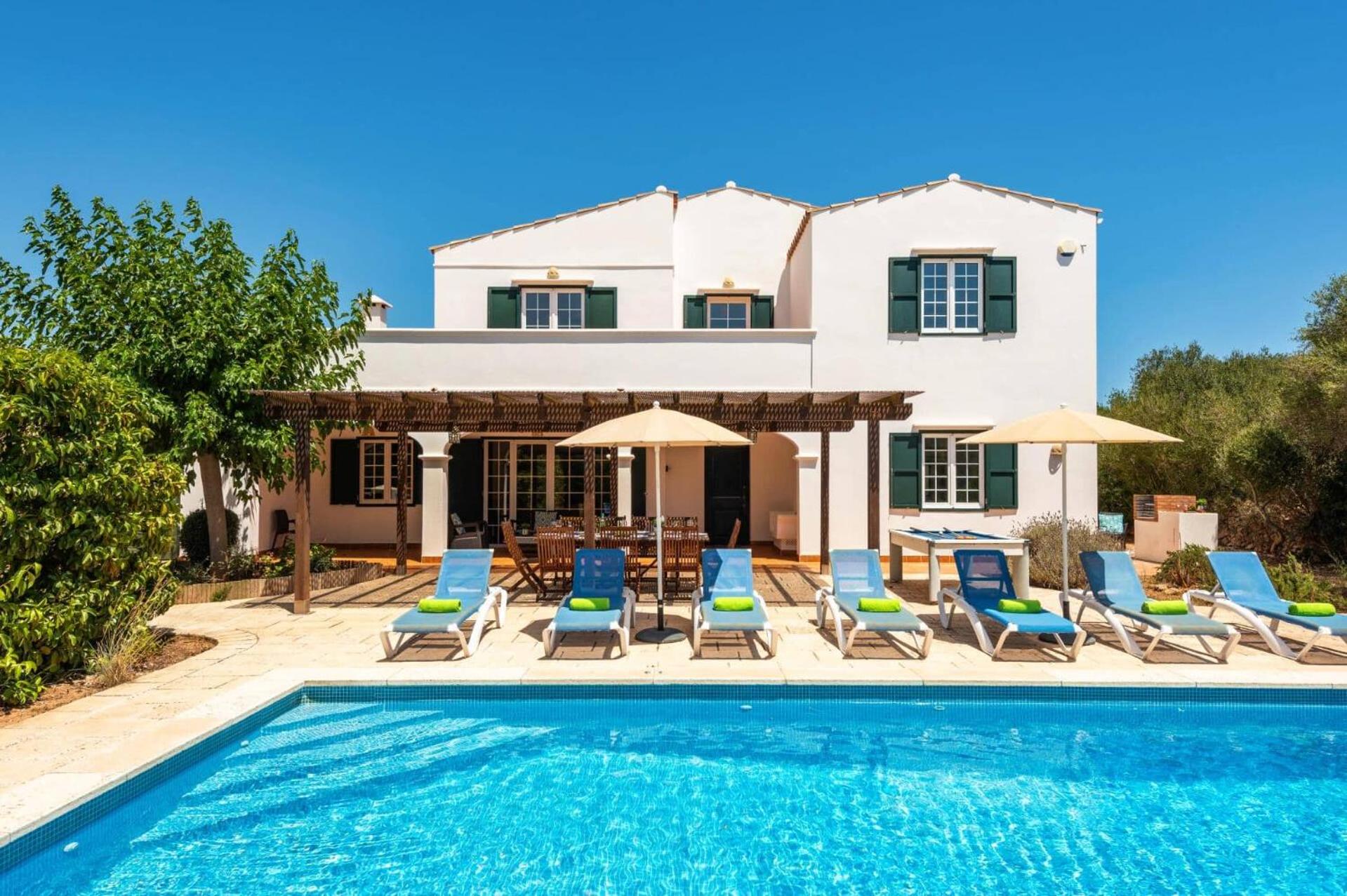 Villa Biniparrell by Villa Plus