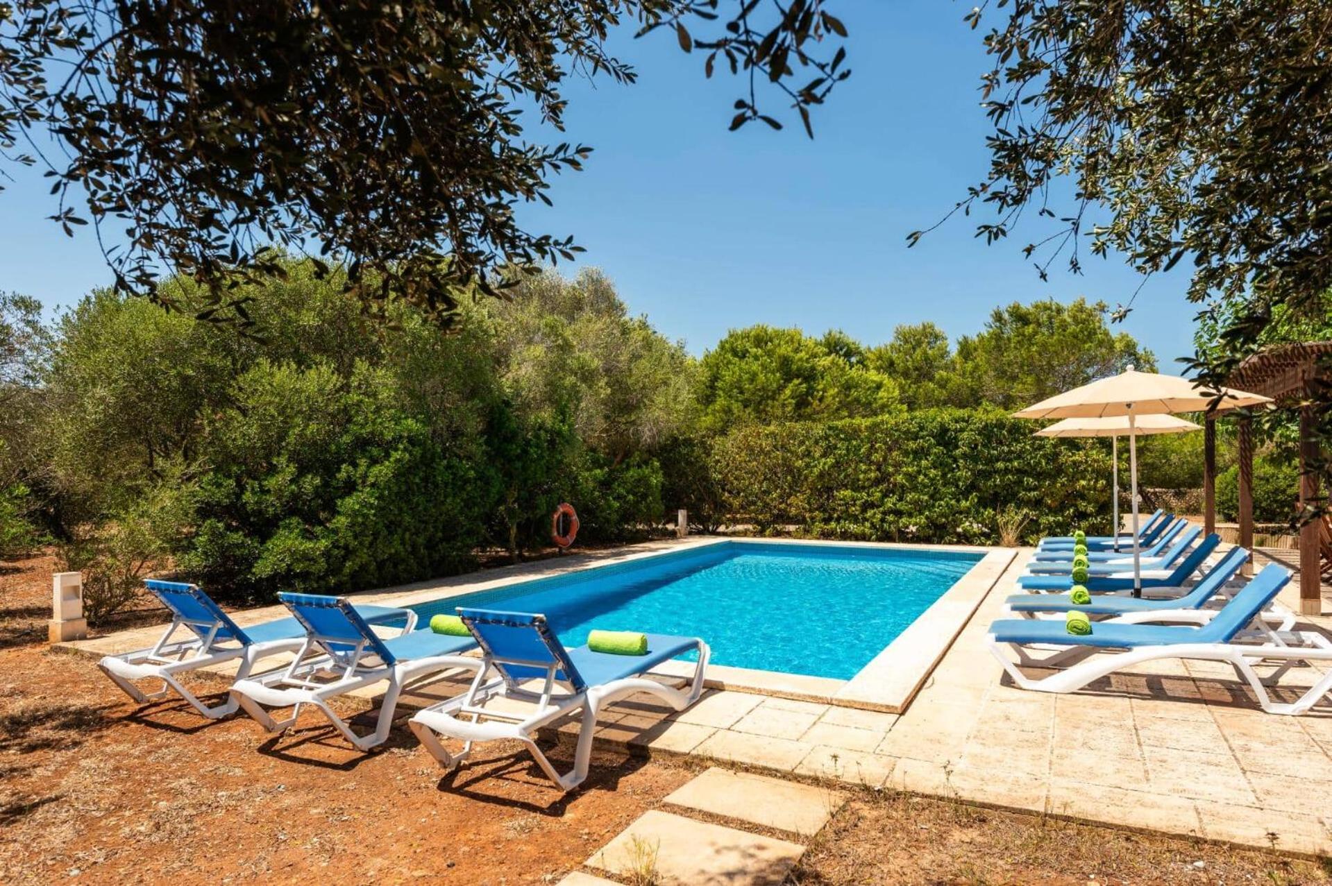 Villa Biniparrell by Villa Plus