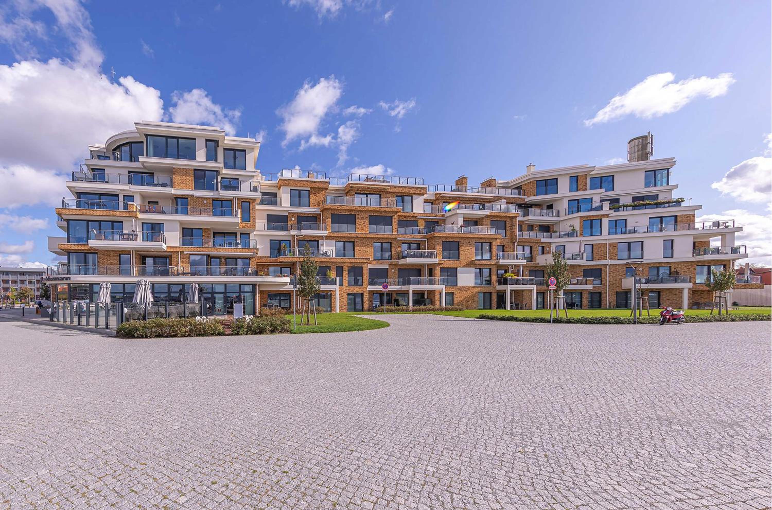 Atlantica - Apartment in der Hafenresidenz mit Wellness & Müritzblick