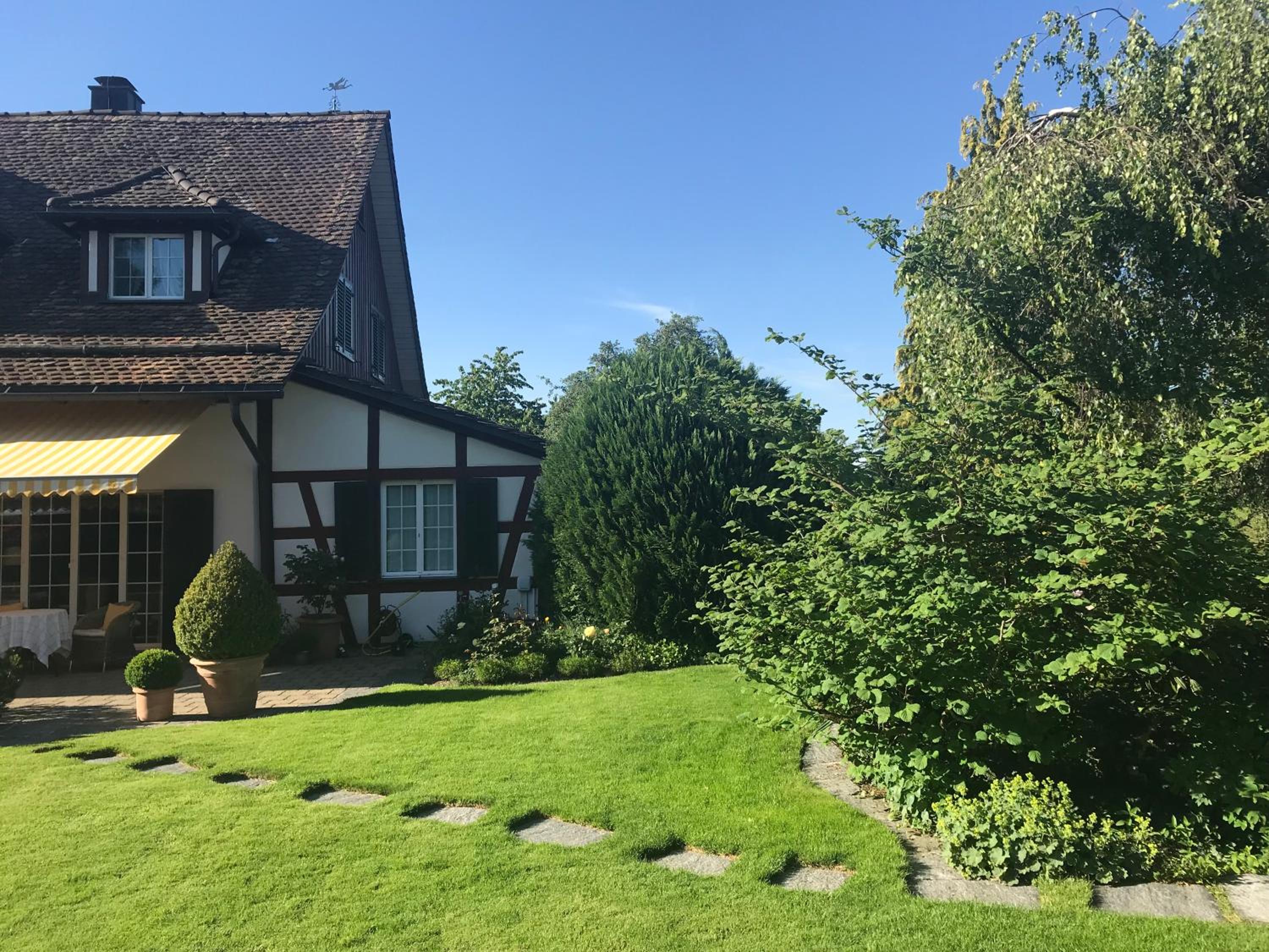 Luxusvilla nahe Zürichsee